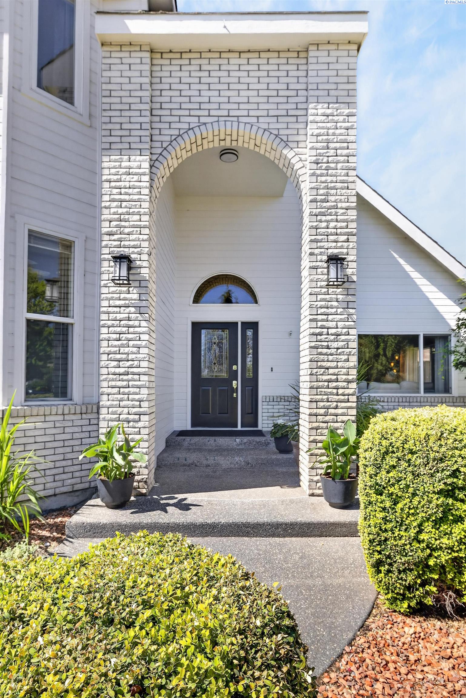 313 Adair Dr, Richland, WA 99352