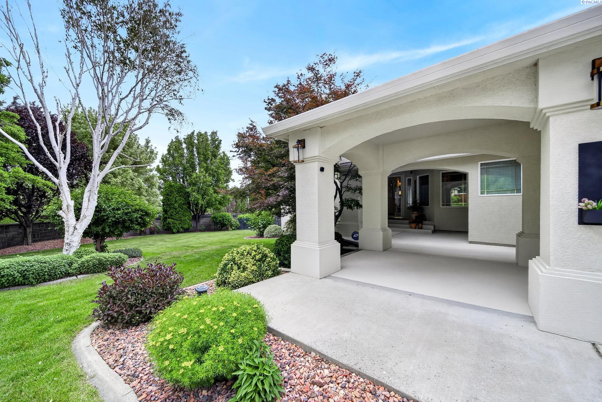 4401 Candy Mountain Ave, West Richland, WA 99353