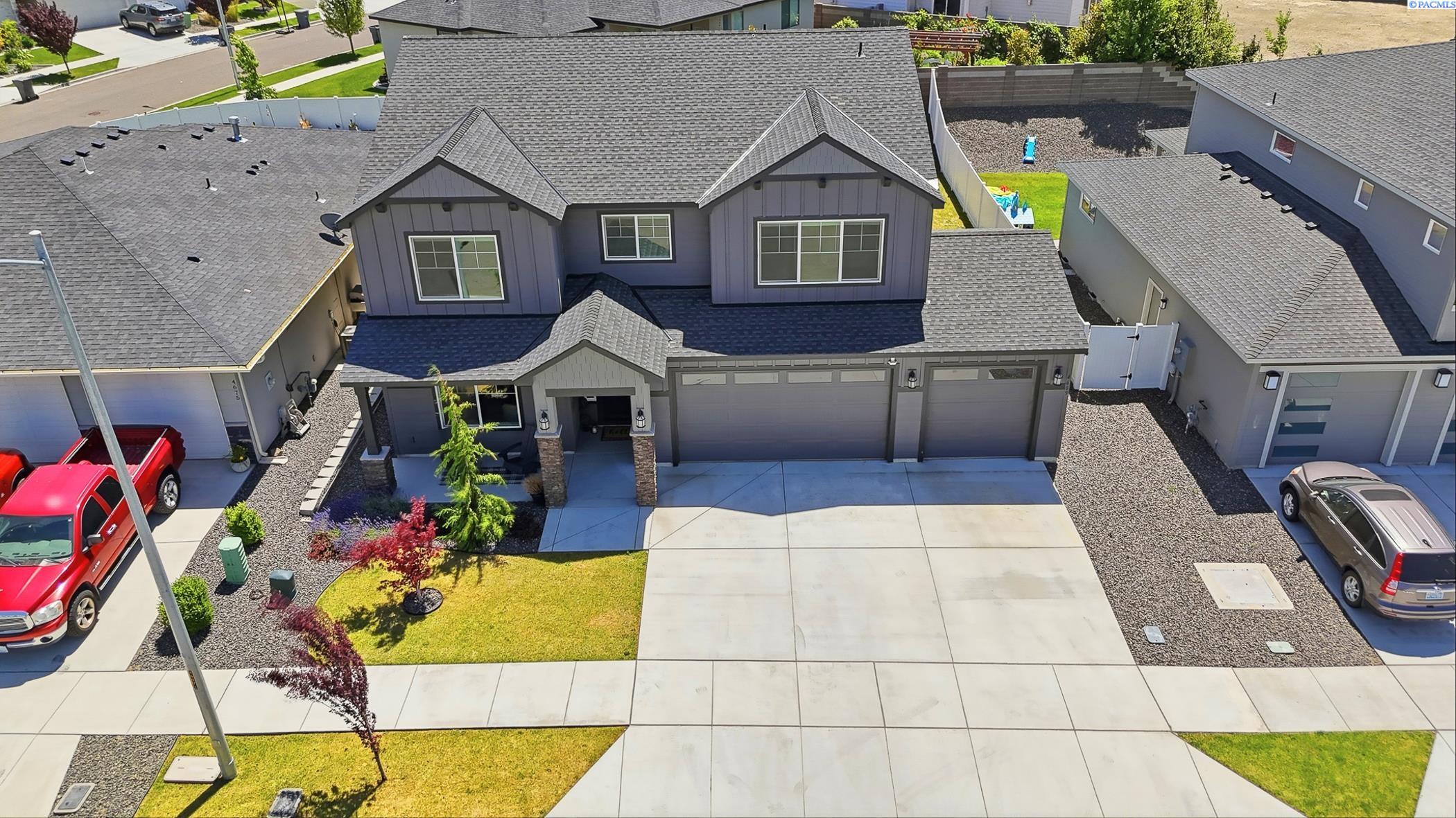 4689 White Dr, Richland, WA 99352