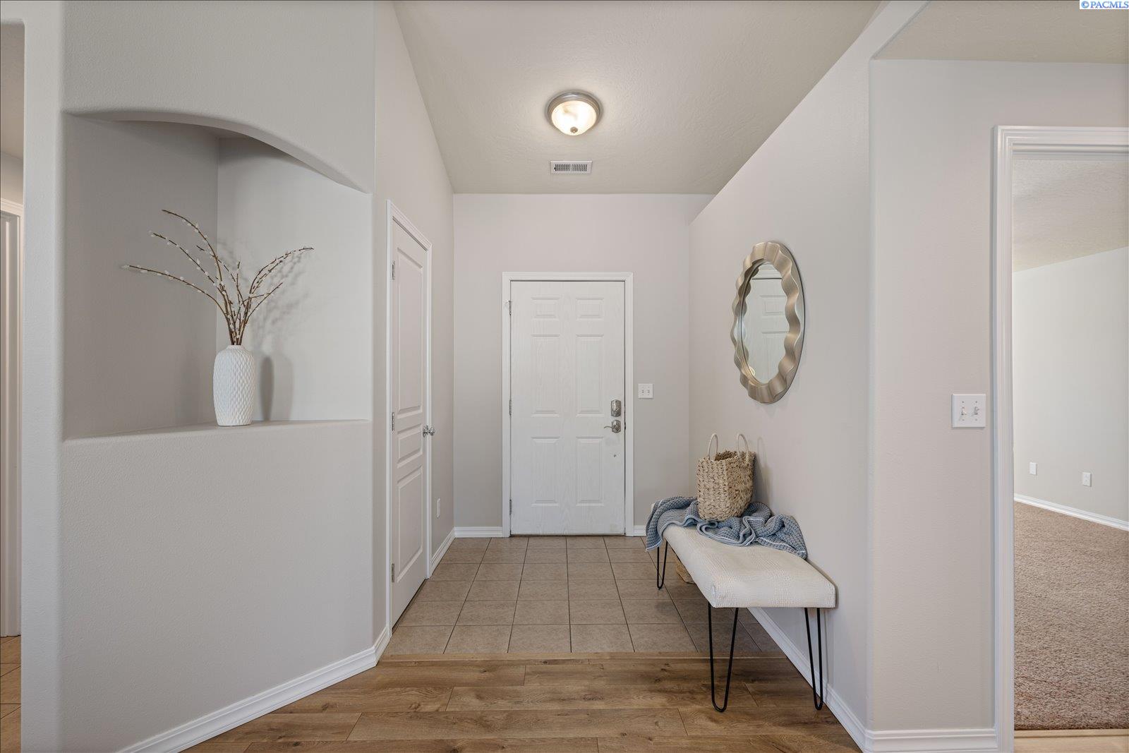 3211 Highlands Blvd, West Richland, WA 99353