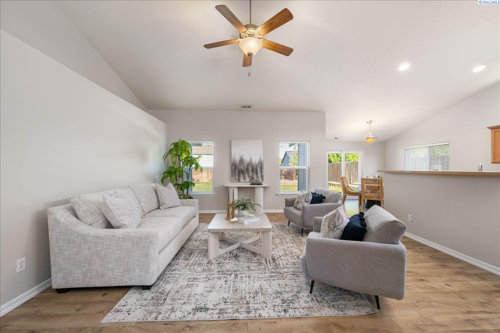 3211 Highlands Blvd, West Richland, WA 99353