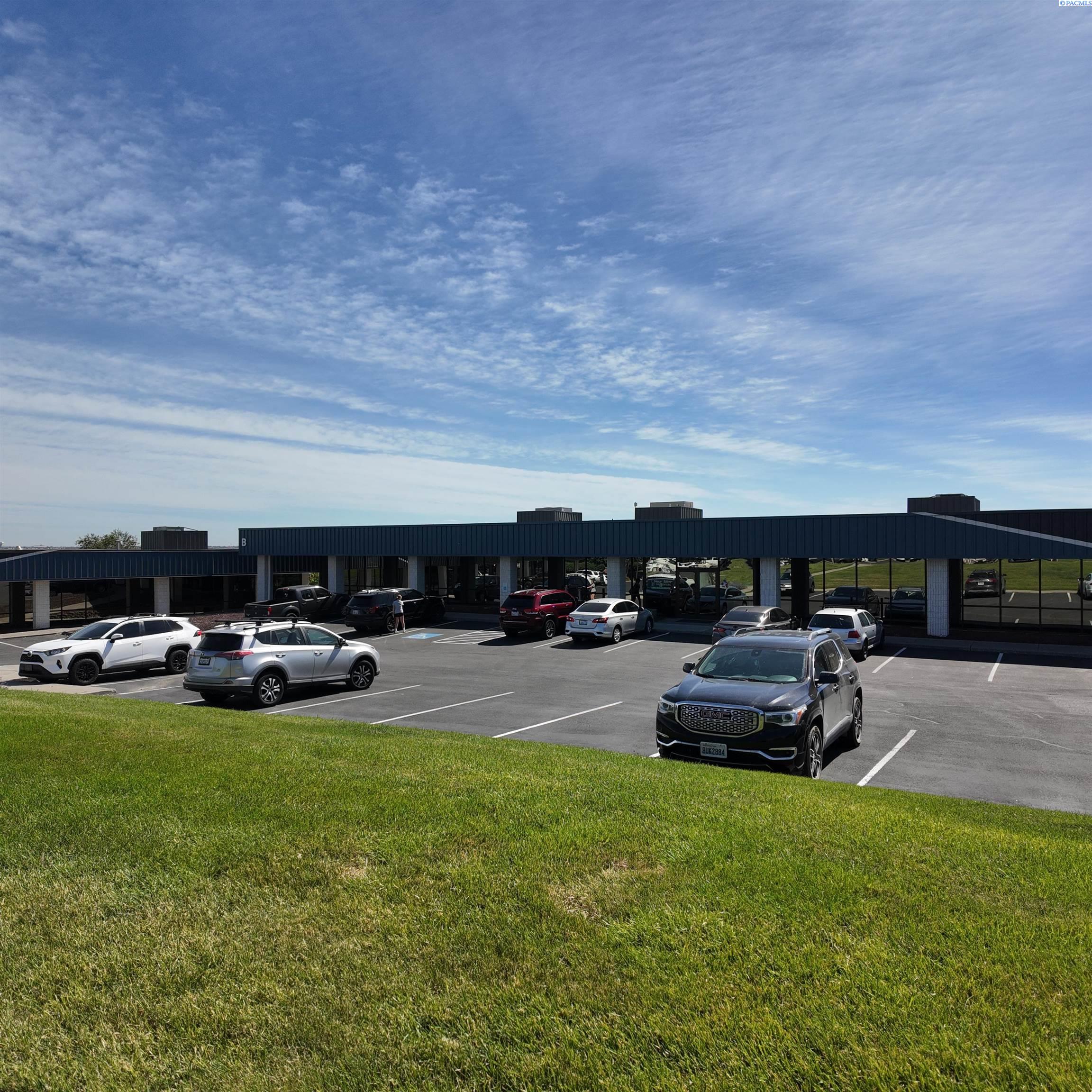 8203 Quinault Ave #700, Kennewick, WA 99336