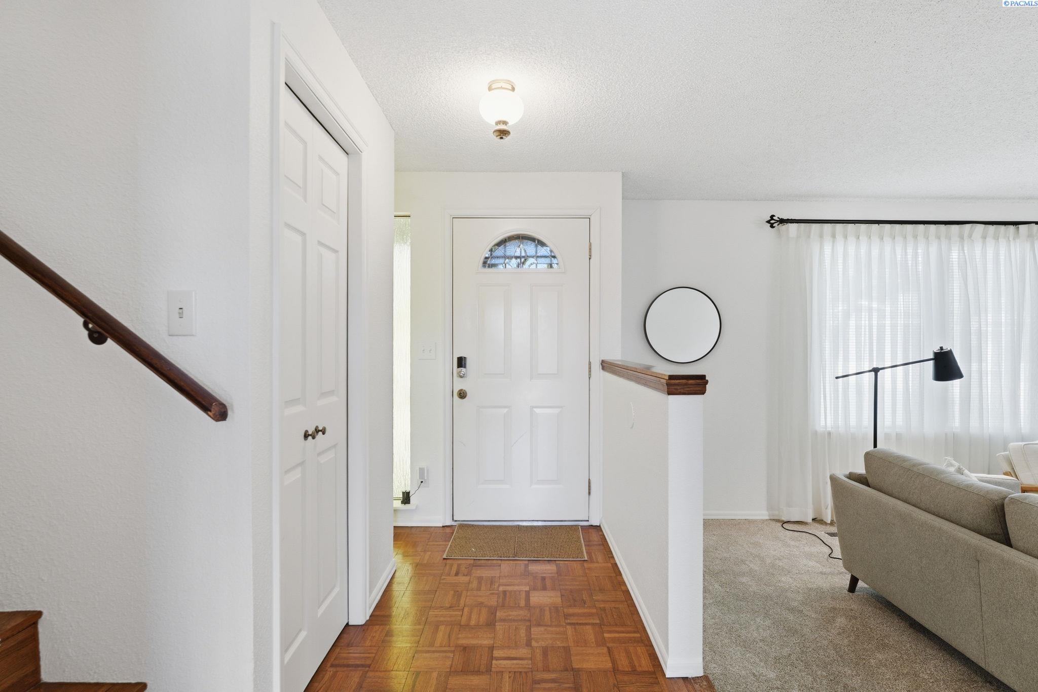 4941 Chukar Dr, West Richland, WA 99353