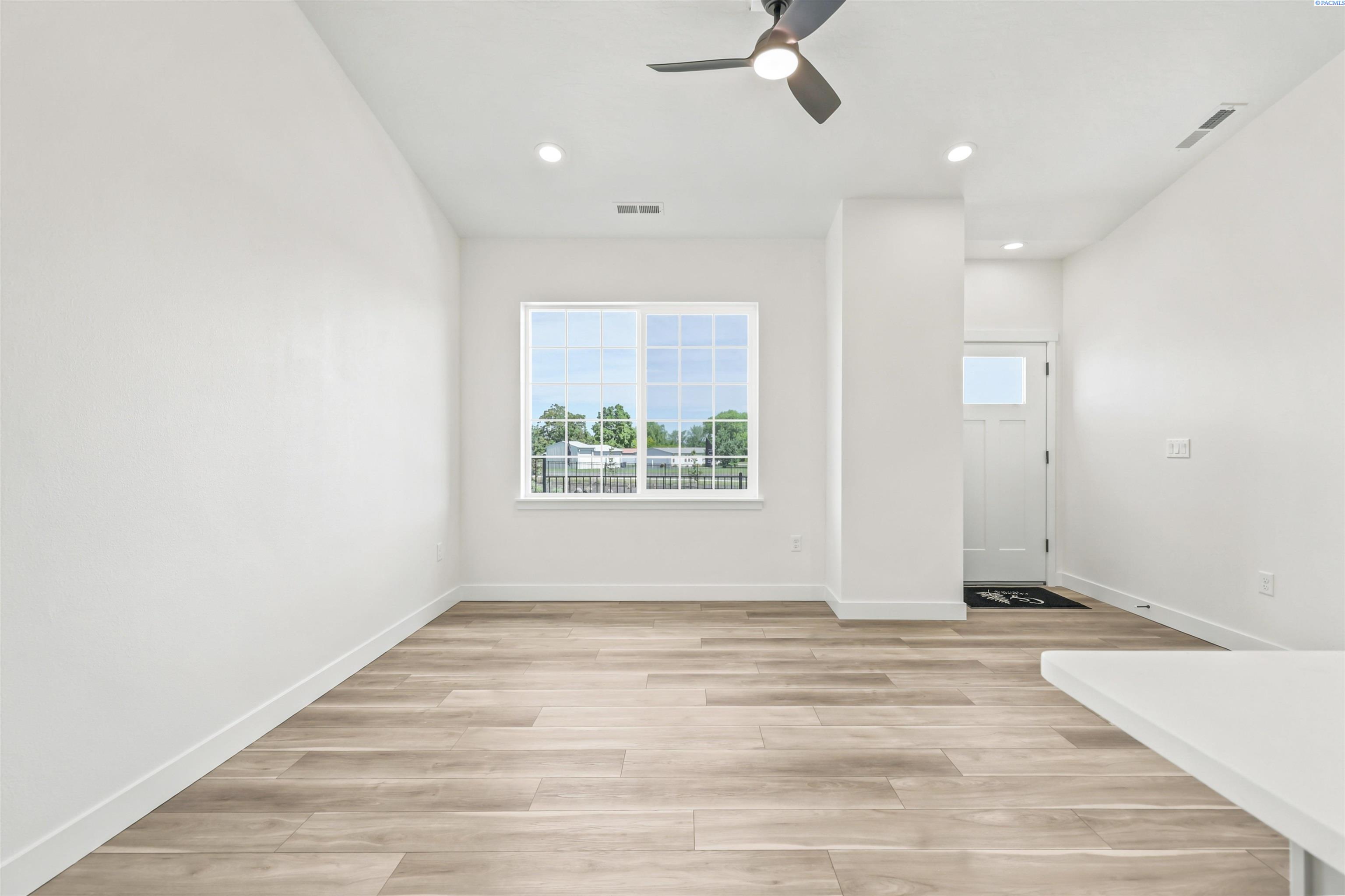 4460 Conifer St, West Richland, WA 99353