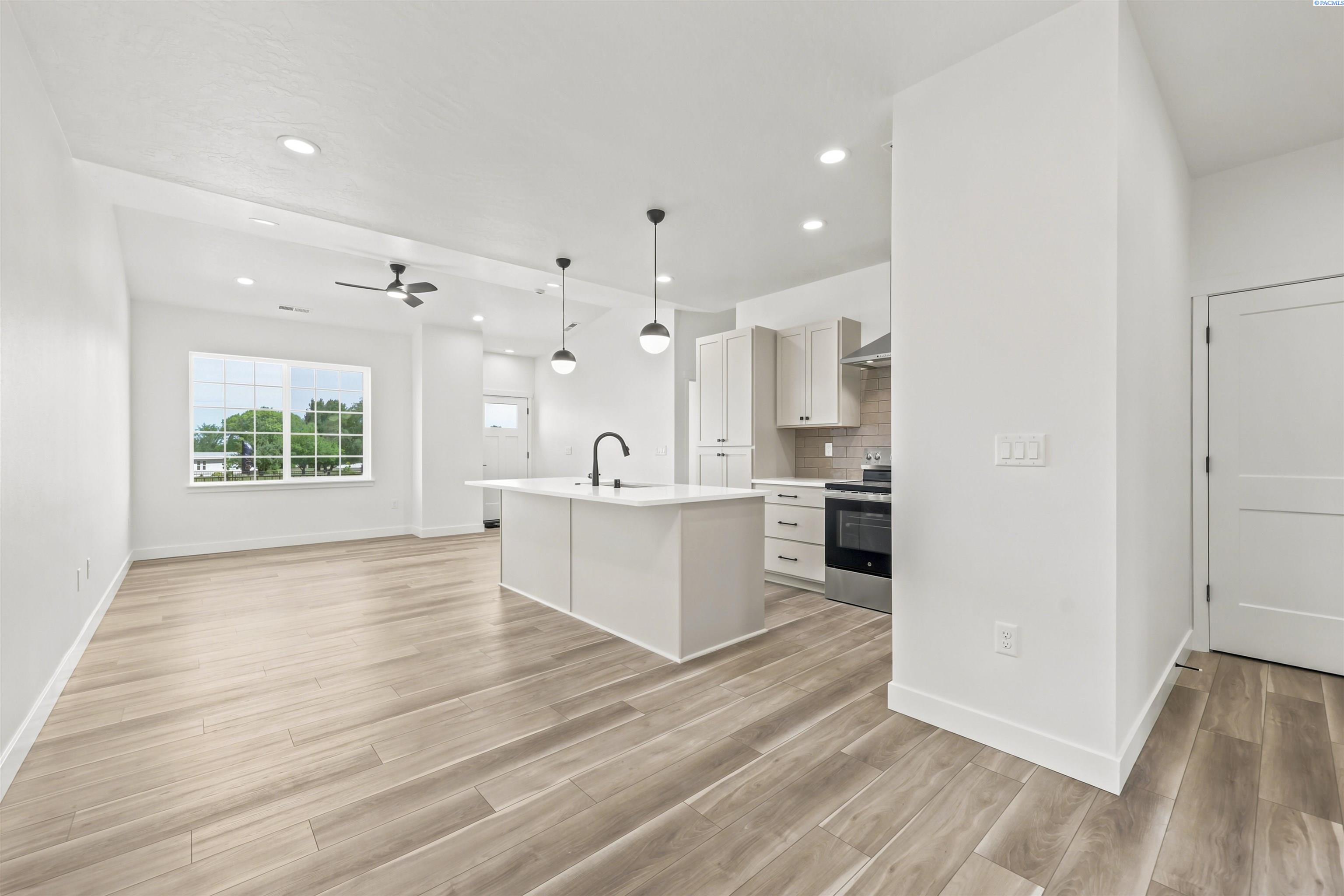 4460 Conifer St, West Richland, WA 99353