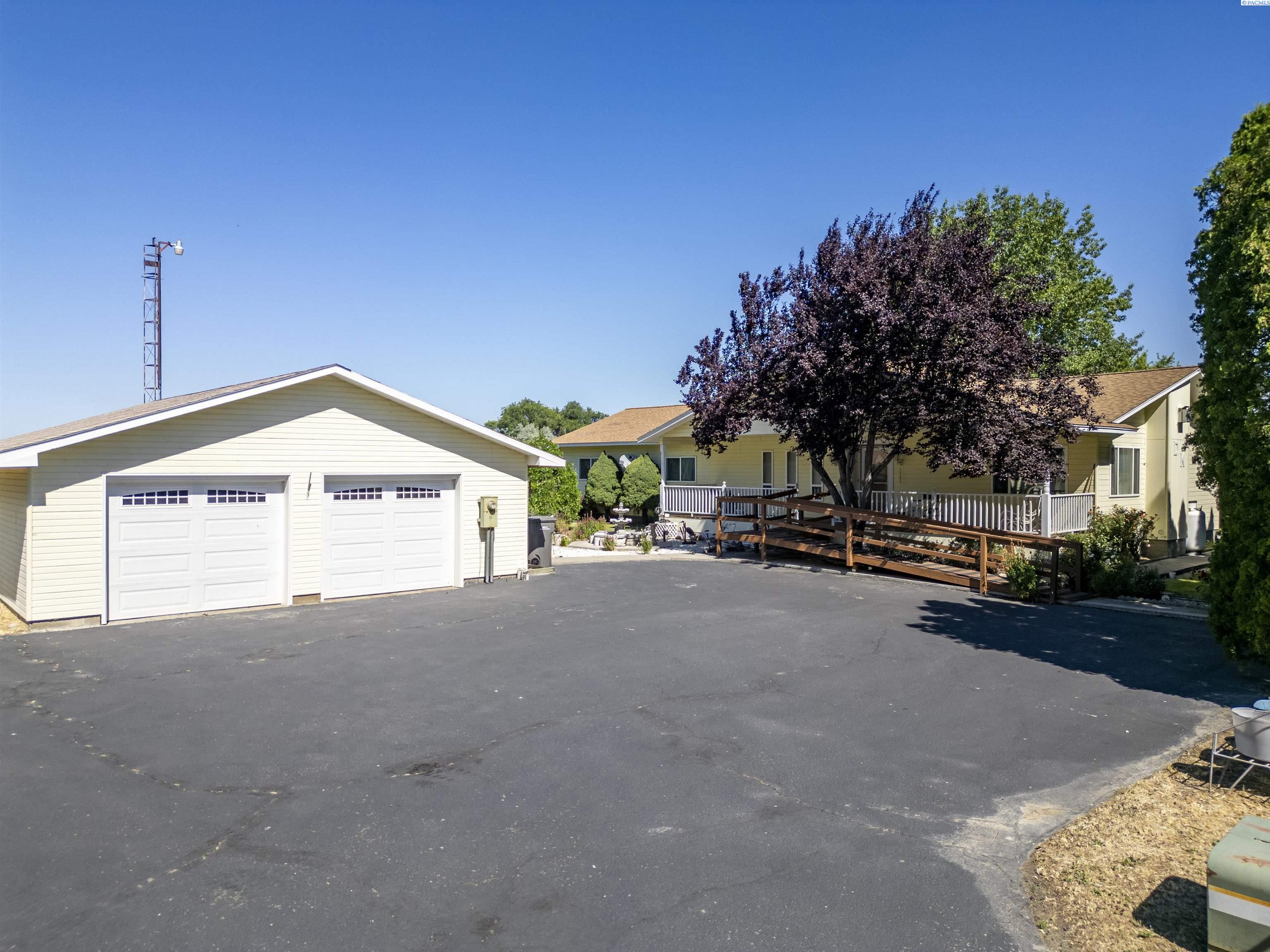 340 Nunn Rd, Prosser, WA 99350