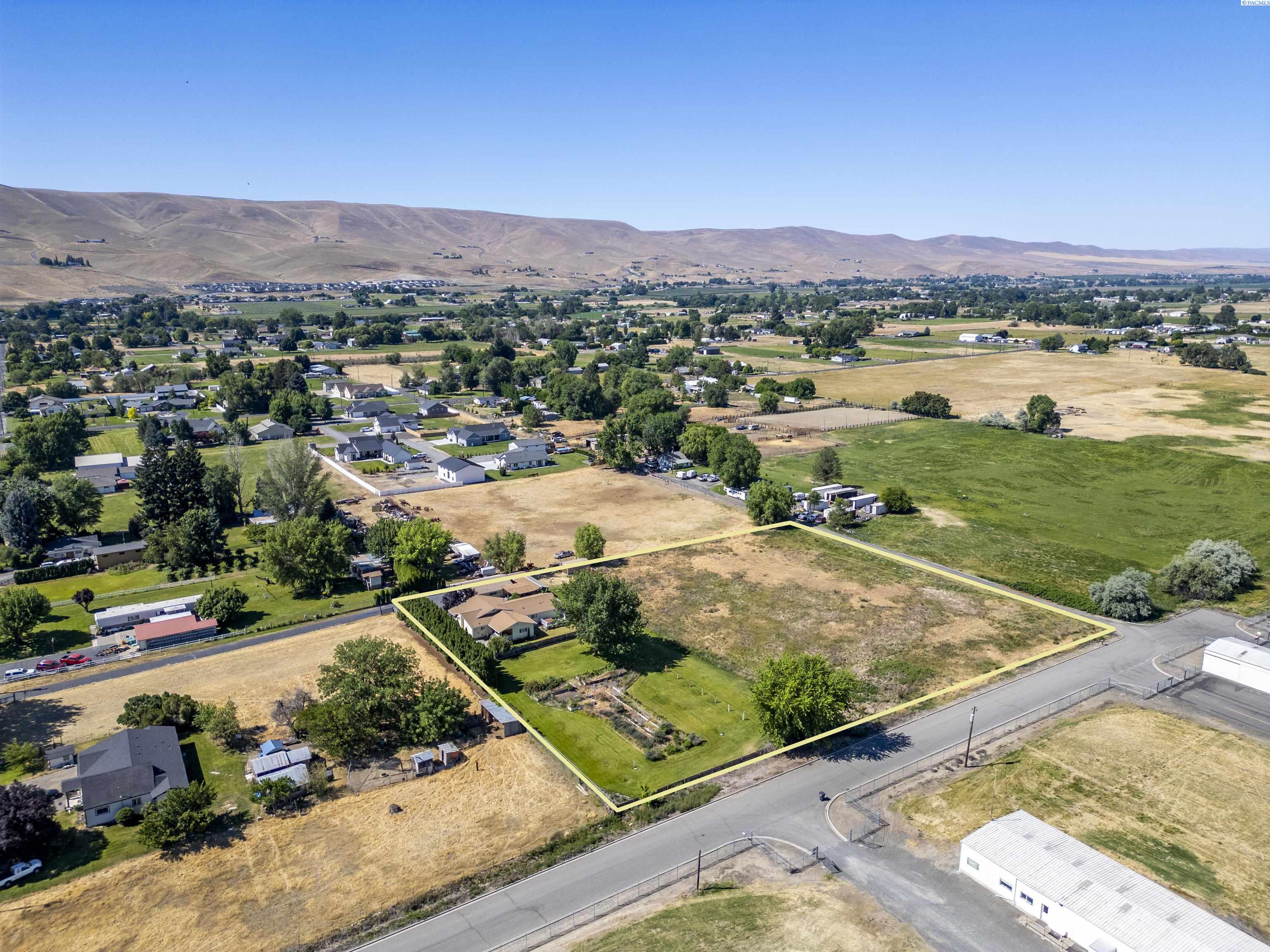 340 Nunn Rd, Prosser, WA 99350