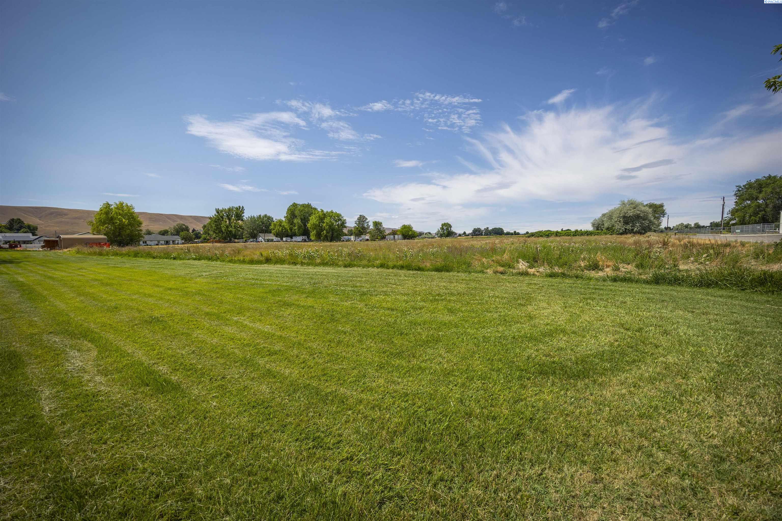 340 Nunn Rd, Prosser, WA 99350