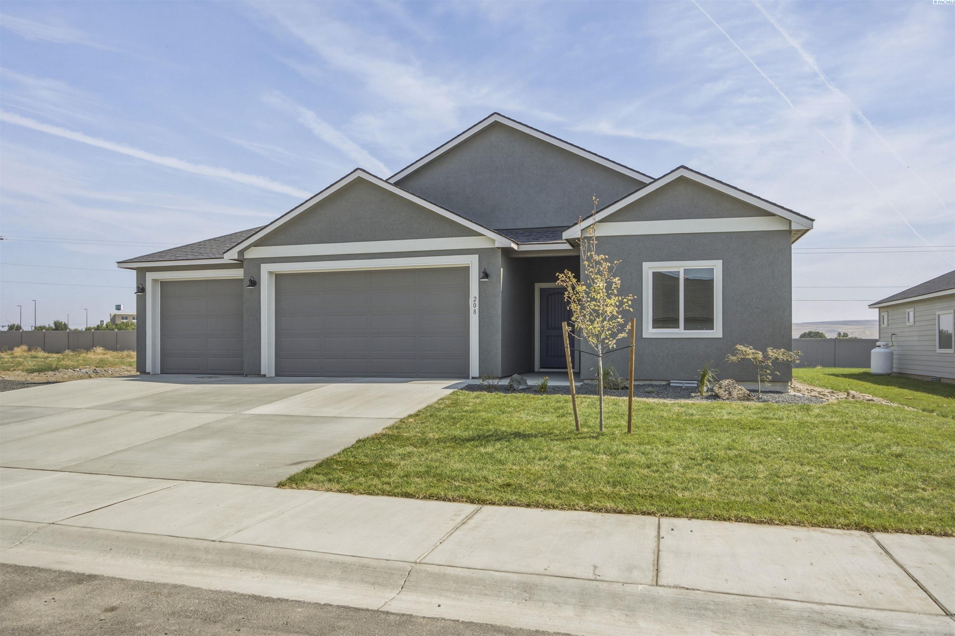 208 Scott Rd, Prosser, WA 99350