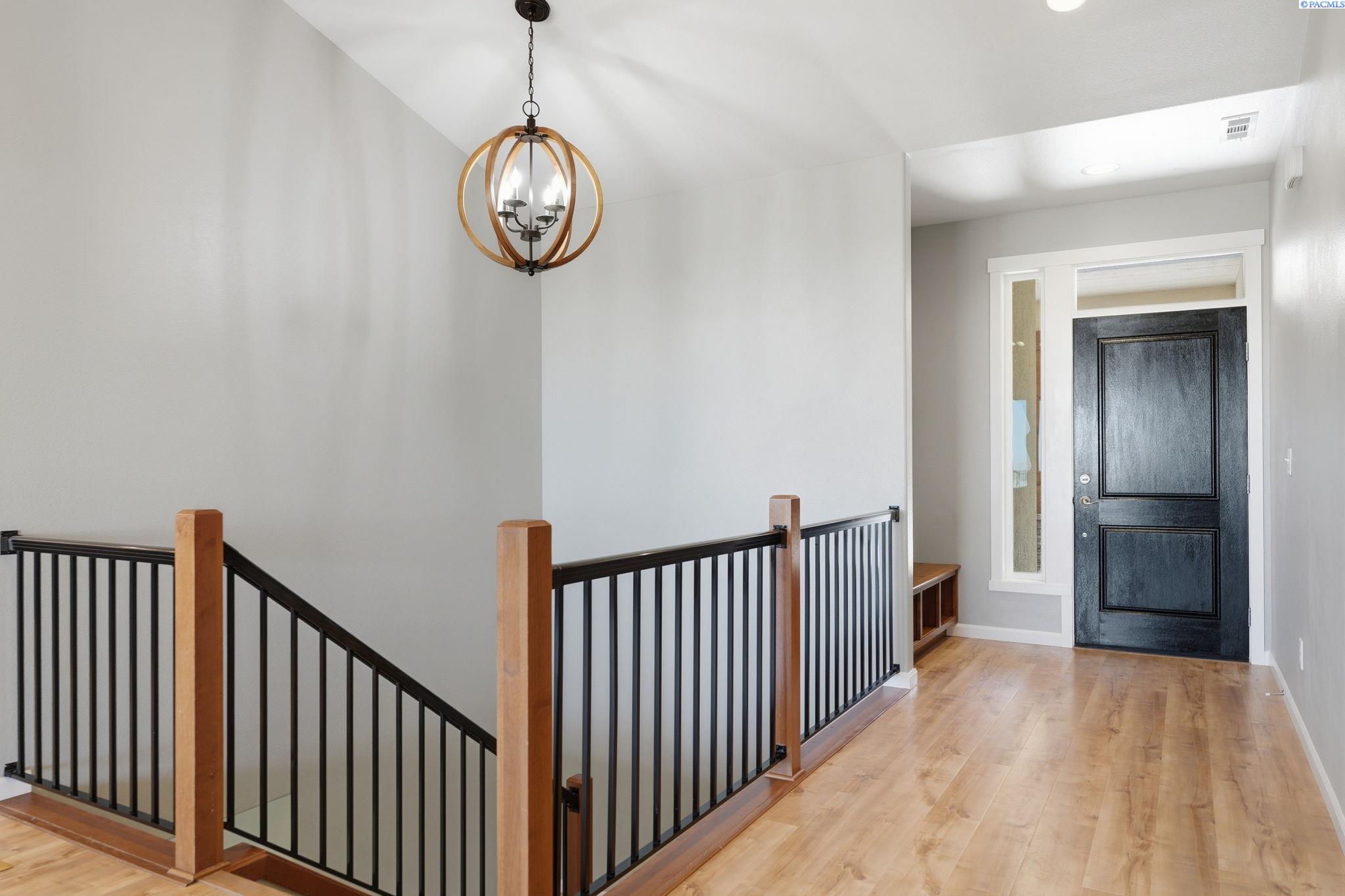 6440 Collins Rd, West Richland, WA 99353