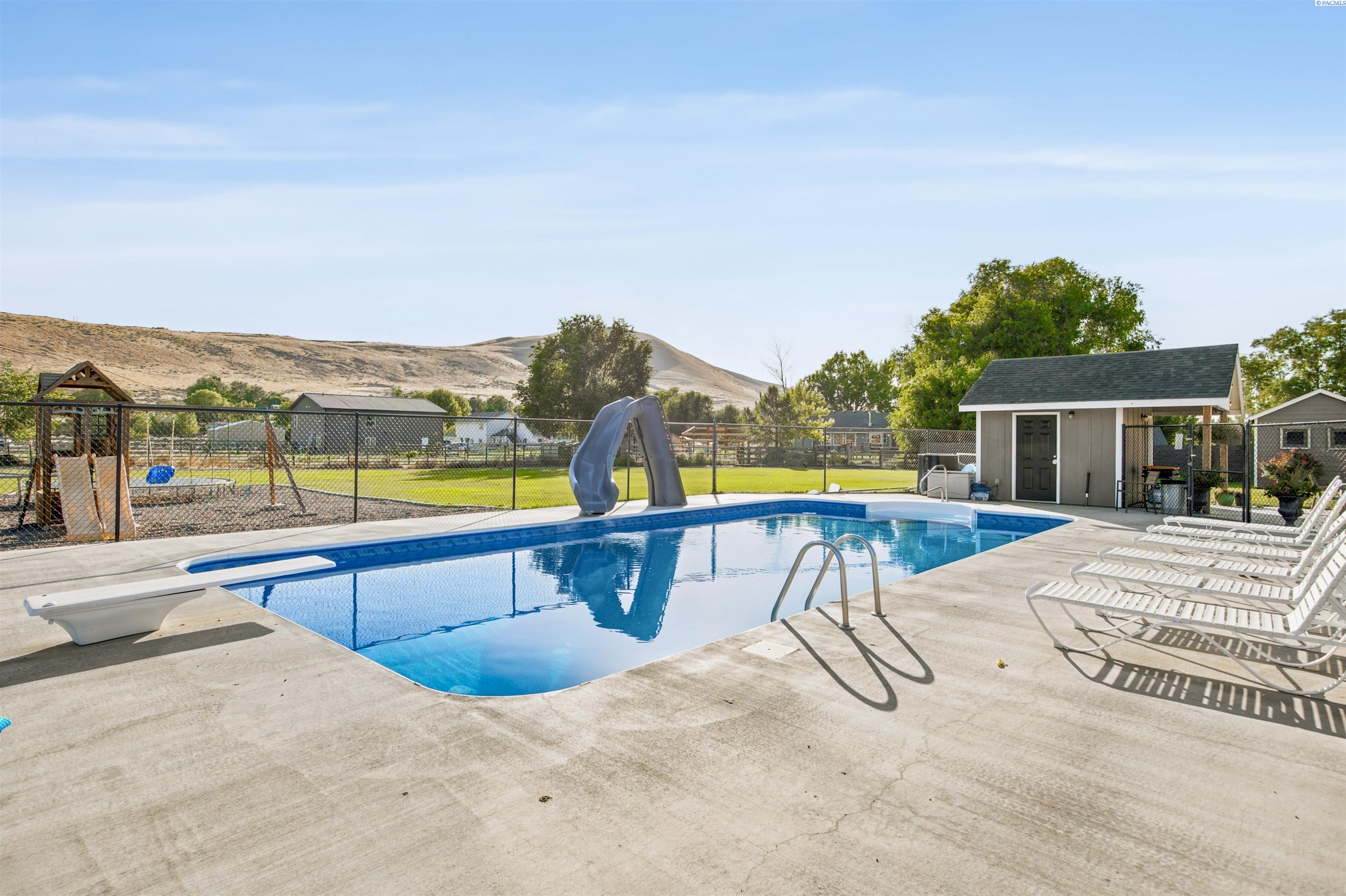 43705 Red Mountain Rd, Benton City, WA 99320