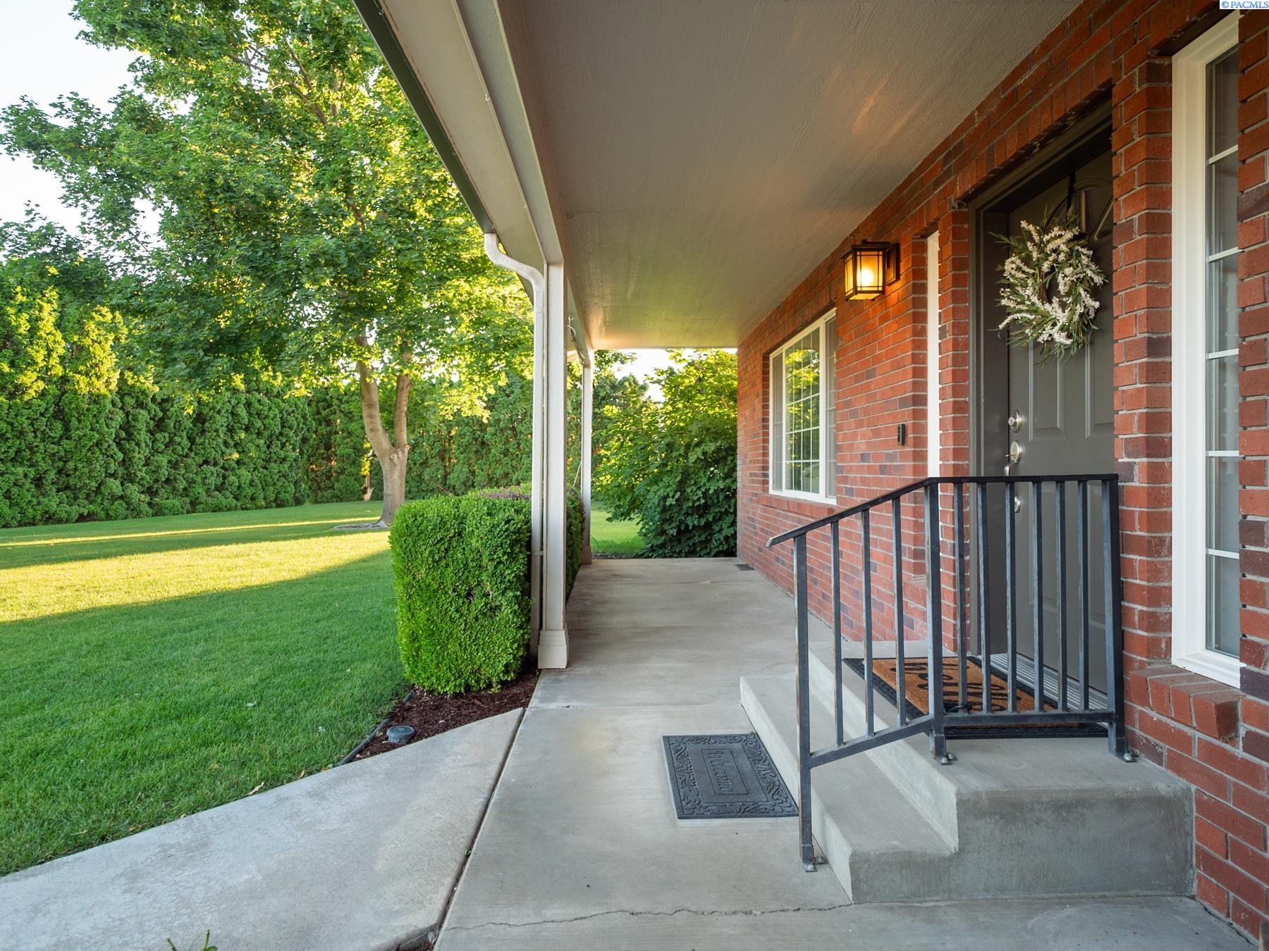 4502 Victoria Ct, West Richland, WA 99353