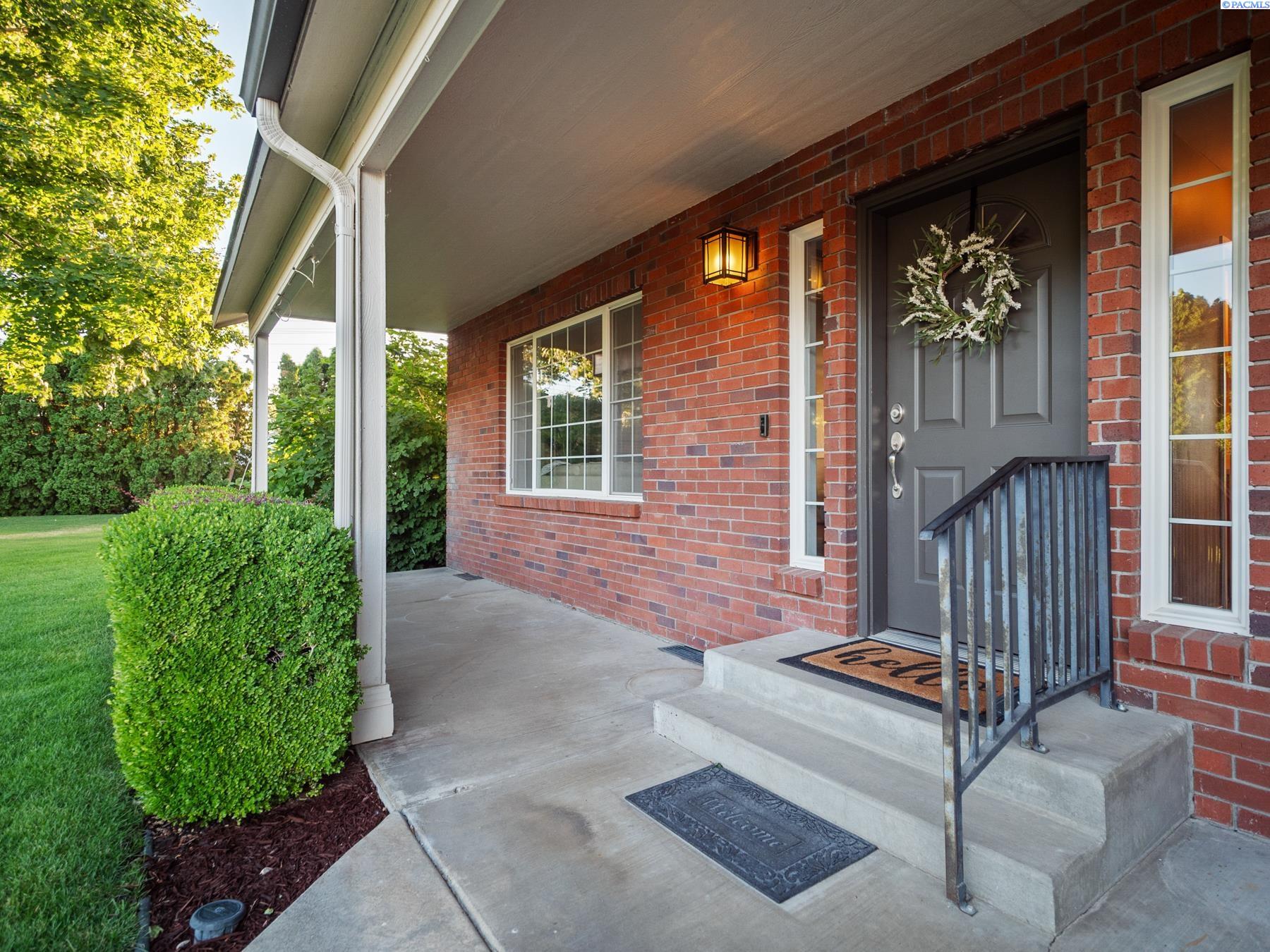 4502 Victoria Ct, West Richland, WA 99353