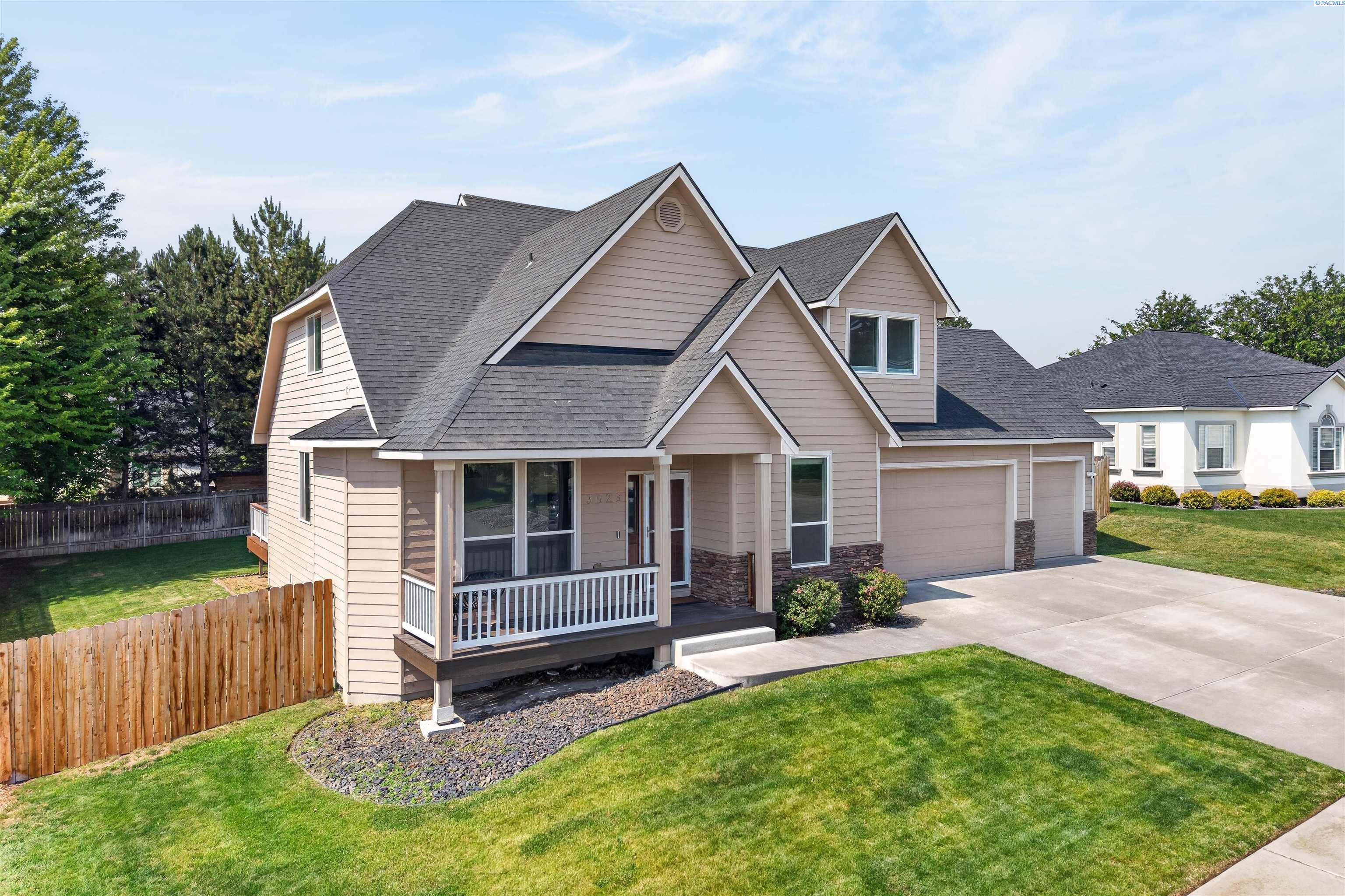 3529 Hanstead St, Richland, WA 99353
