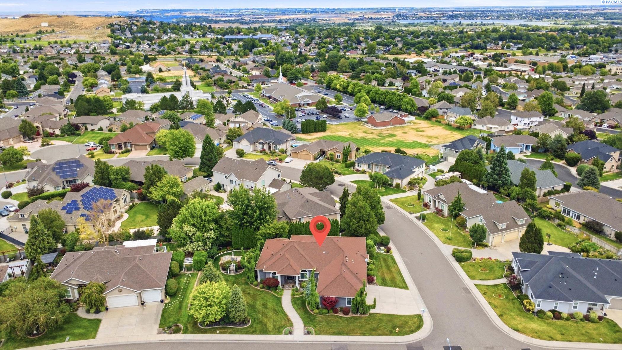 332 Falconridge St, Richland, WA 99352