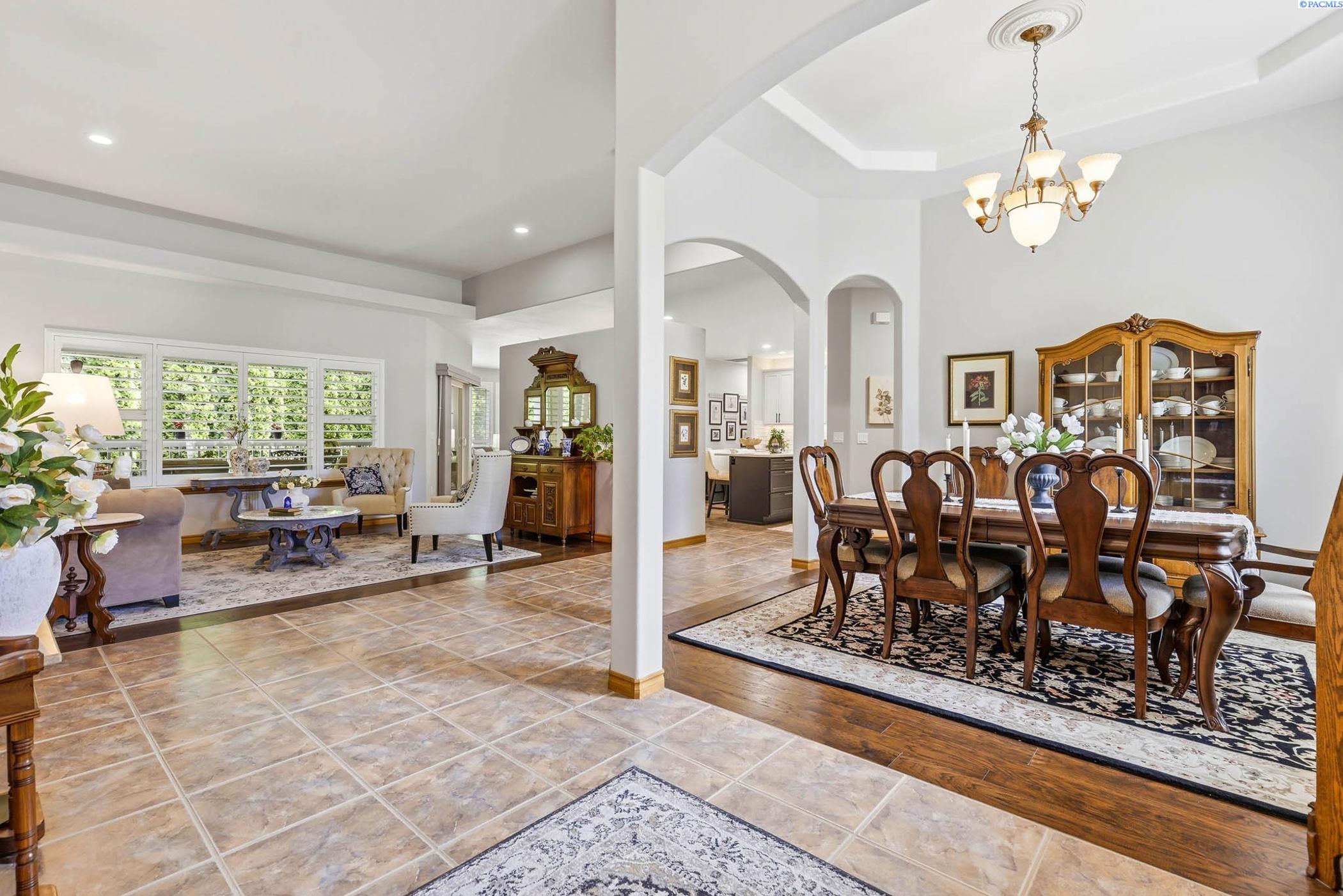 332 Falconridge St, Richland, WA 99352