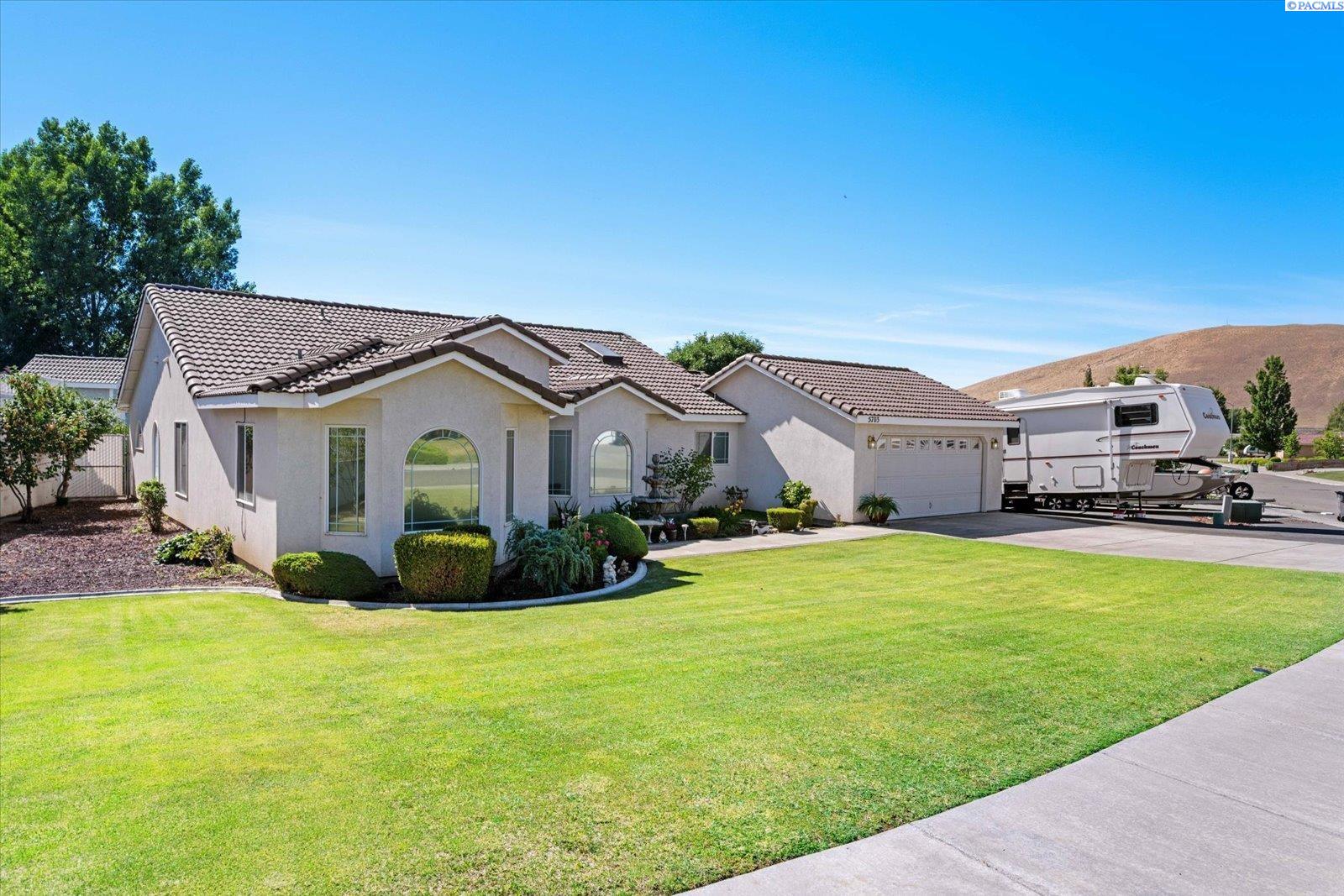 5703 Mulberry Dr, West Richland, WA 99353