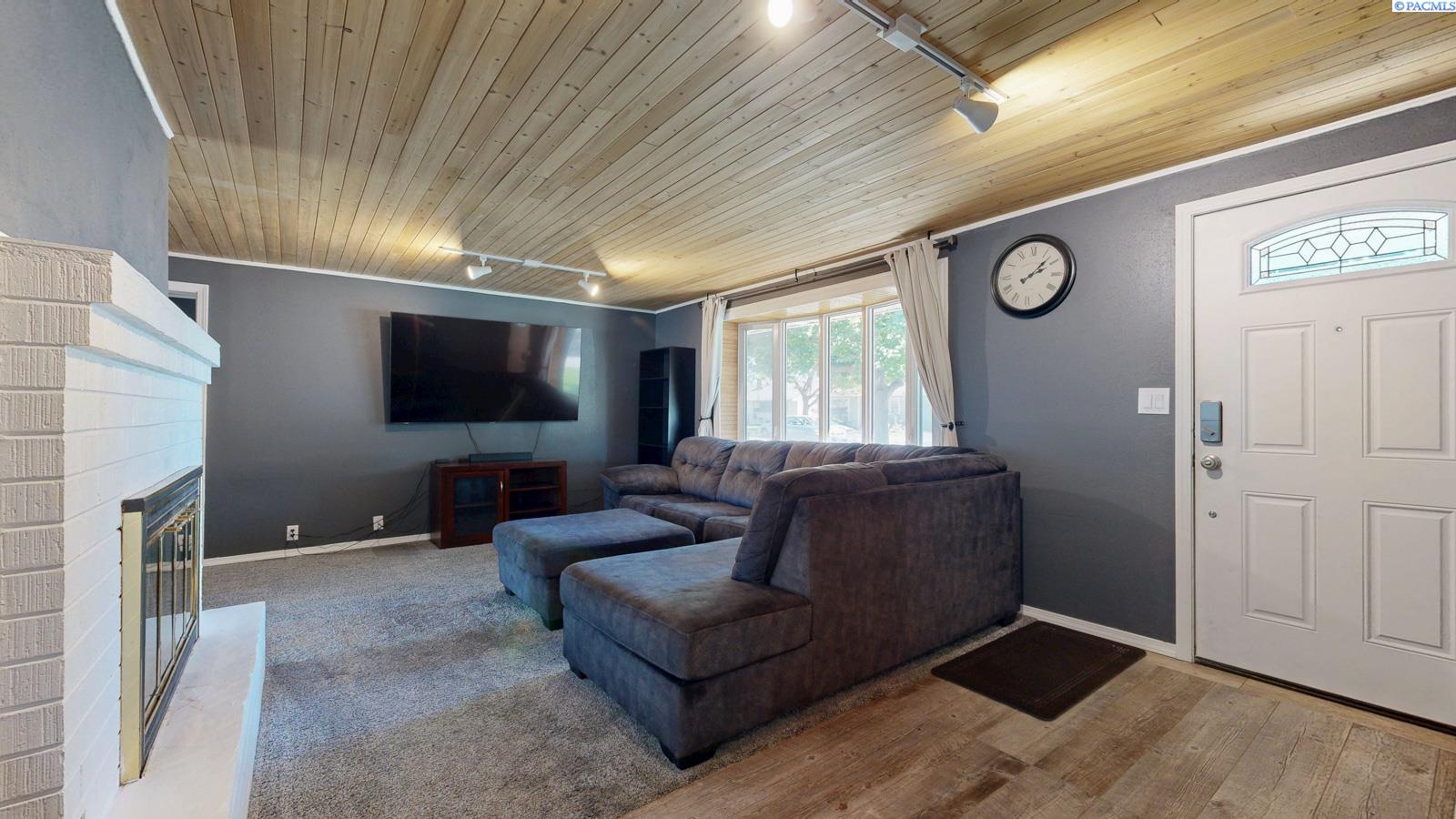 312 12th Ave, Kennewick, WA 99337