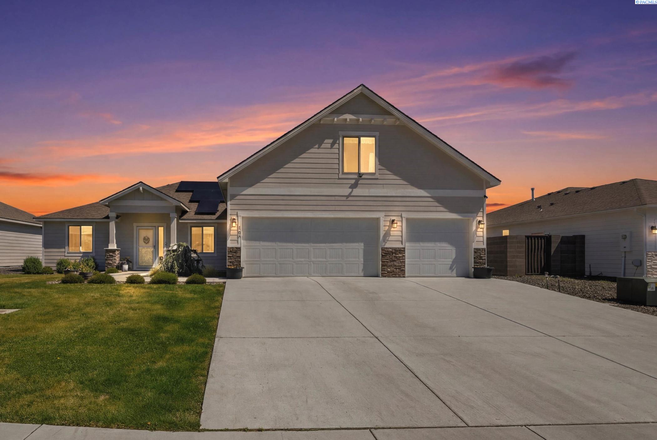1704 Kendall Rd, Benton City, WA 99320