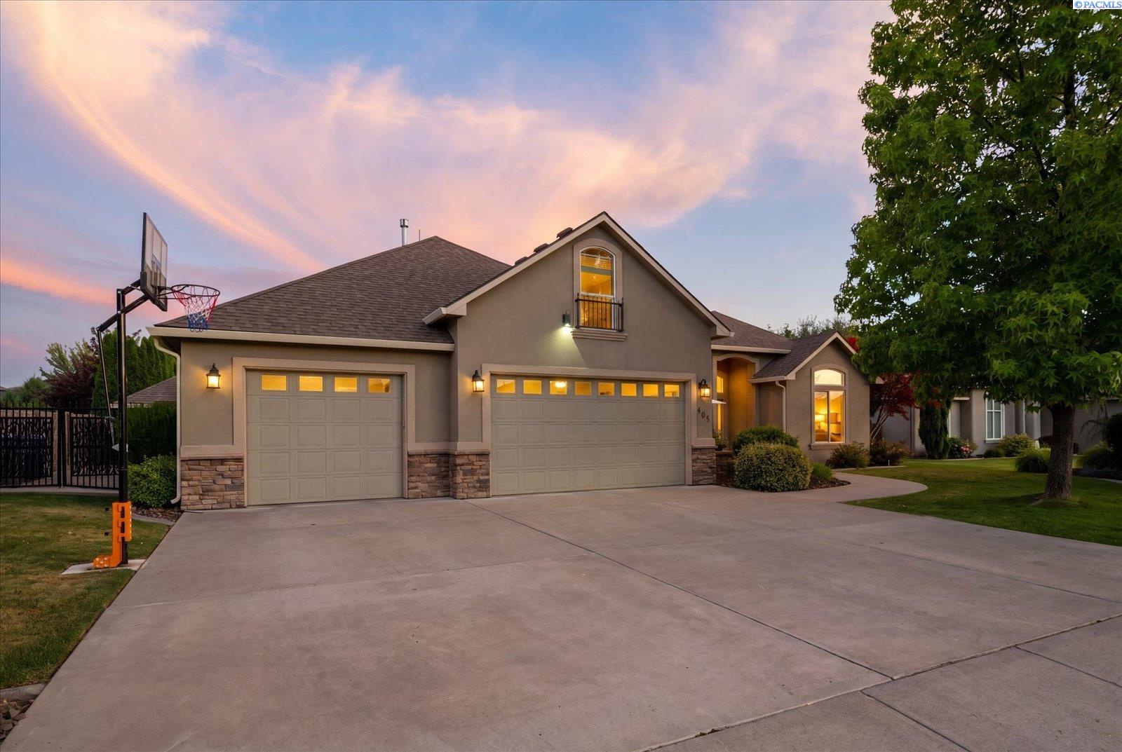461 Cherry Blossom Loop, Richland, WA 99352
