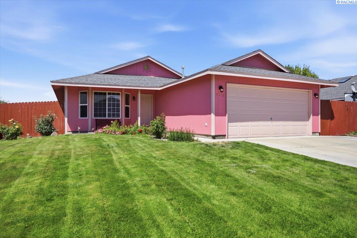 6615 Comiskey Dr, Pasco, WA 99301