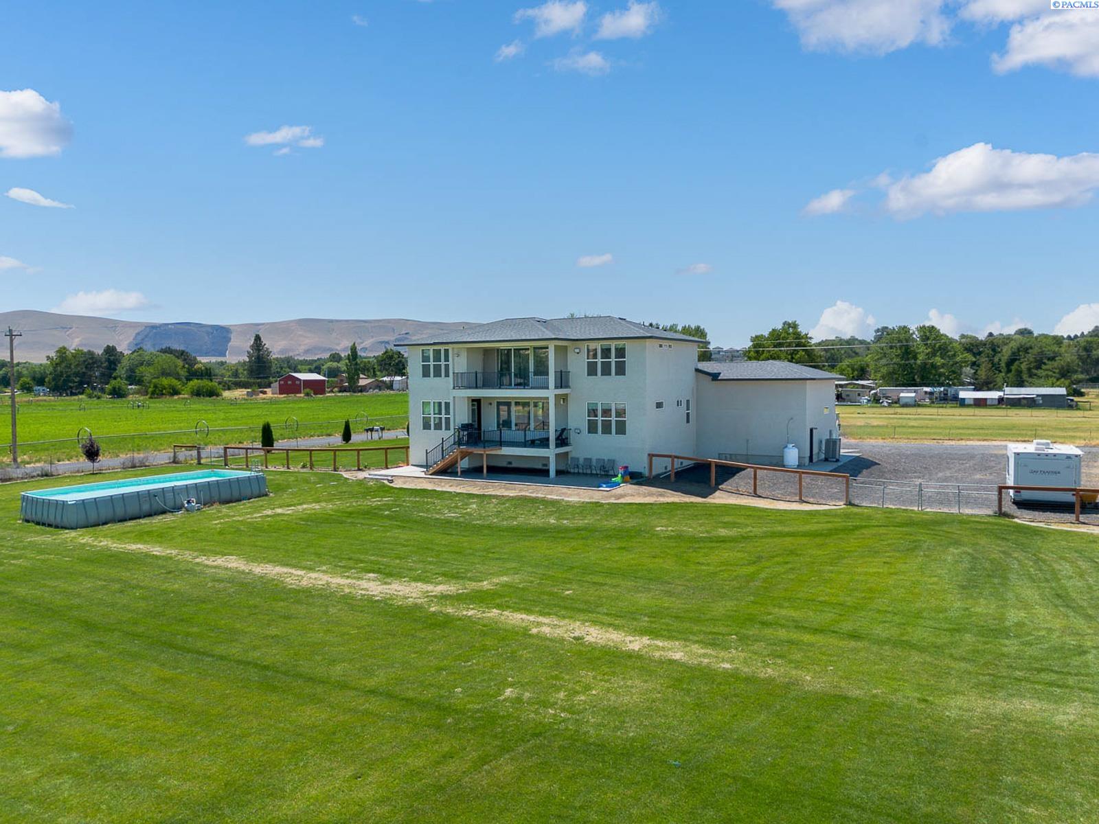 9216 Pendleton Rd, Benton City, WA 99320