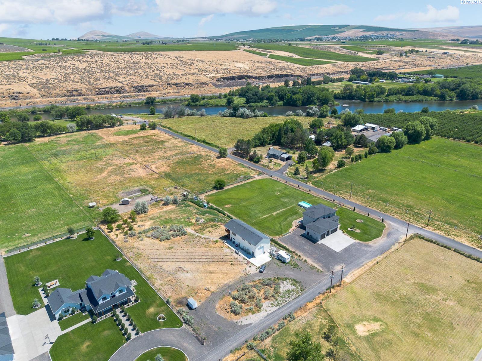 9216 Pendleton Rd, Benton City, WA 99320