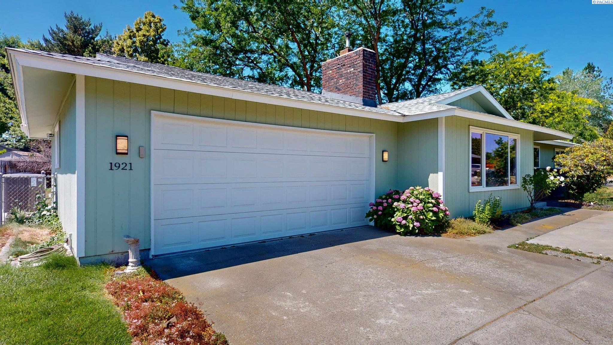 1921 Marshall Ave, Richland, WA 99354