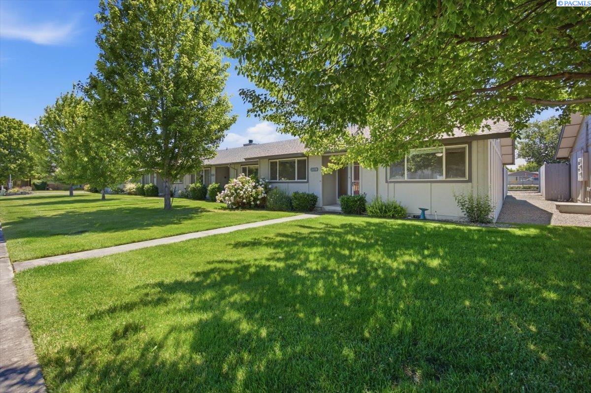 2419 Grand Ronde Ave #D, Kennewick, WA 99336