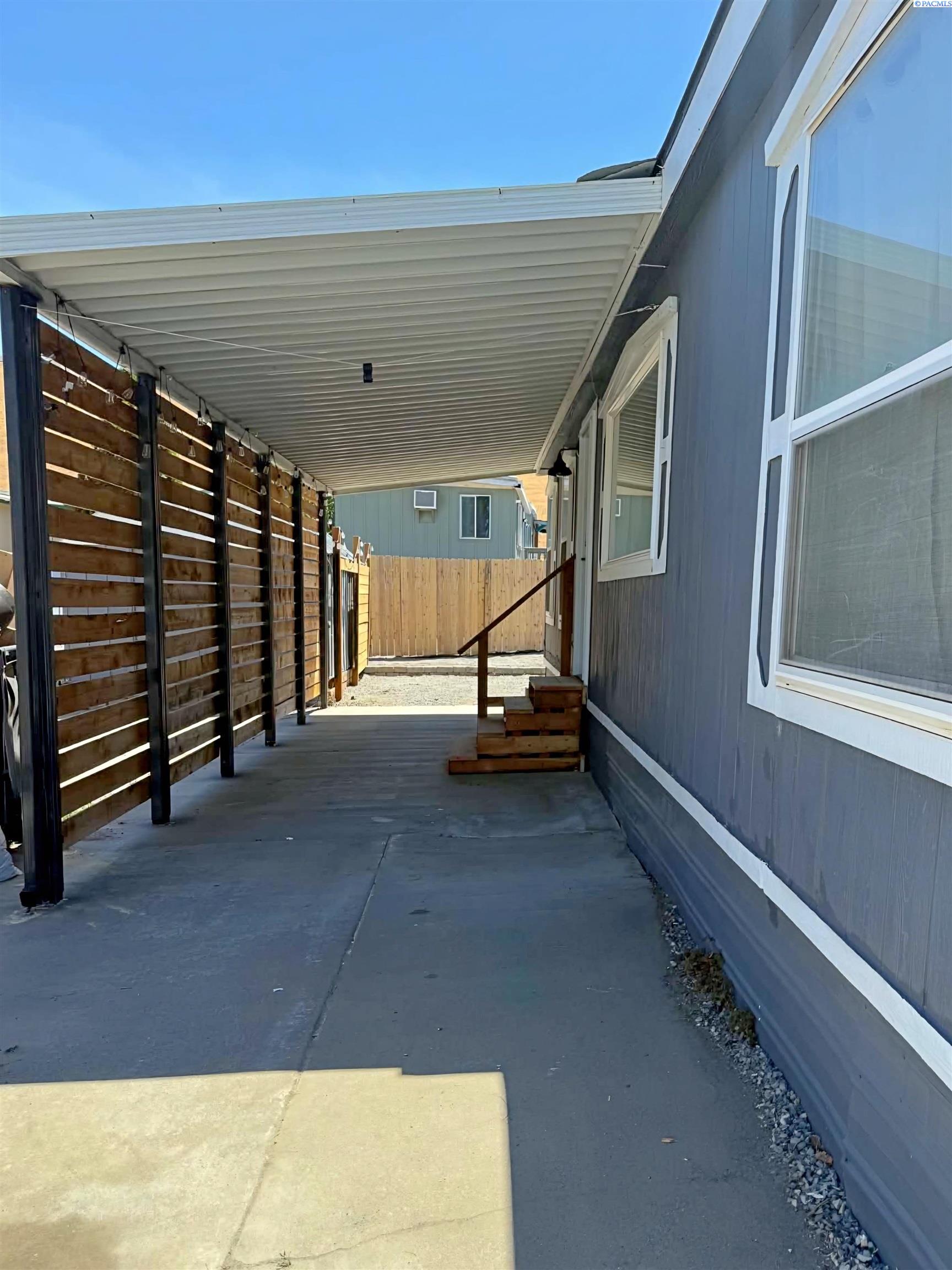 6321 Meyers St #115, West Richland, WA 99353