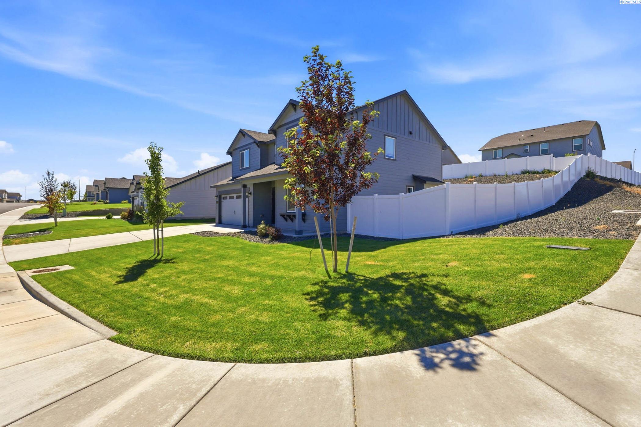 4920 Corinth Dr, Pasco, WA 99301