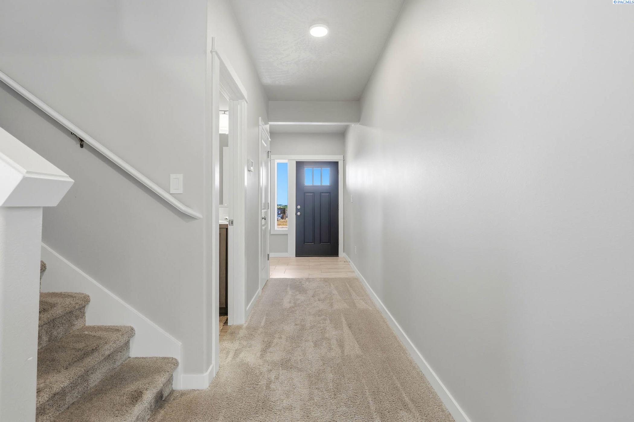 4920 Corinth Dr, Pasco, WA 99301