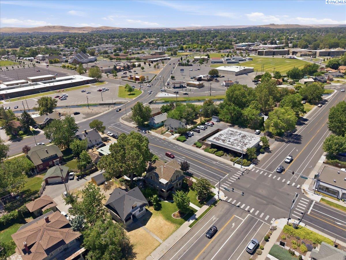 529 Kennewick Ave, Kennewick, WA 99336