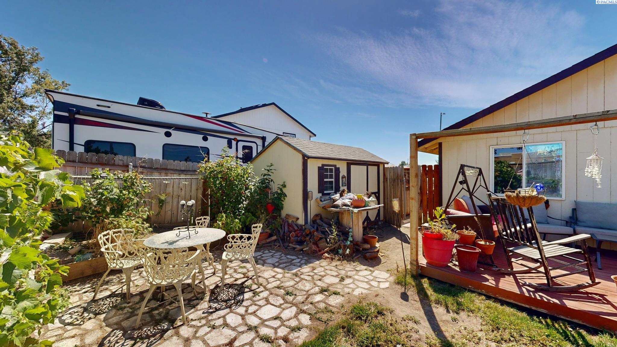 5207 Texada Ln, Pasco, WA 99301