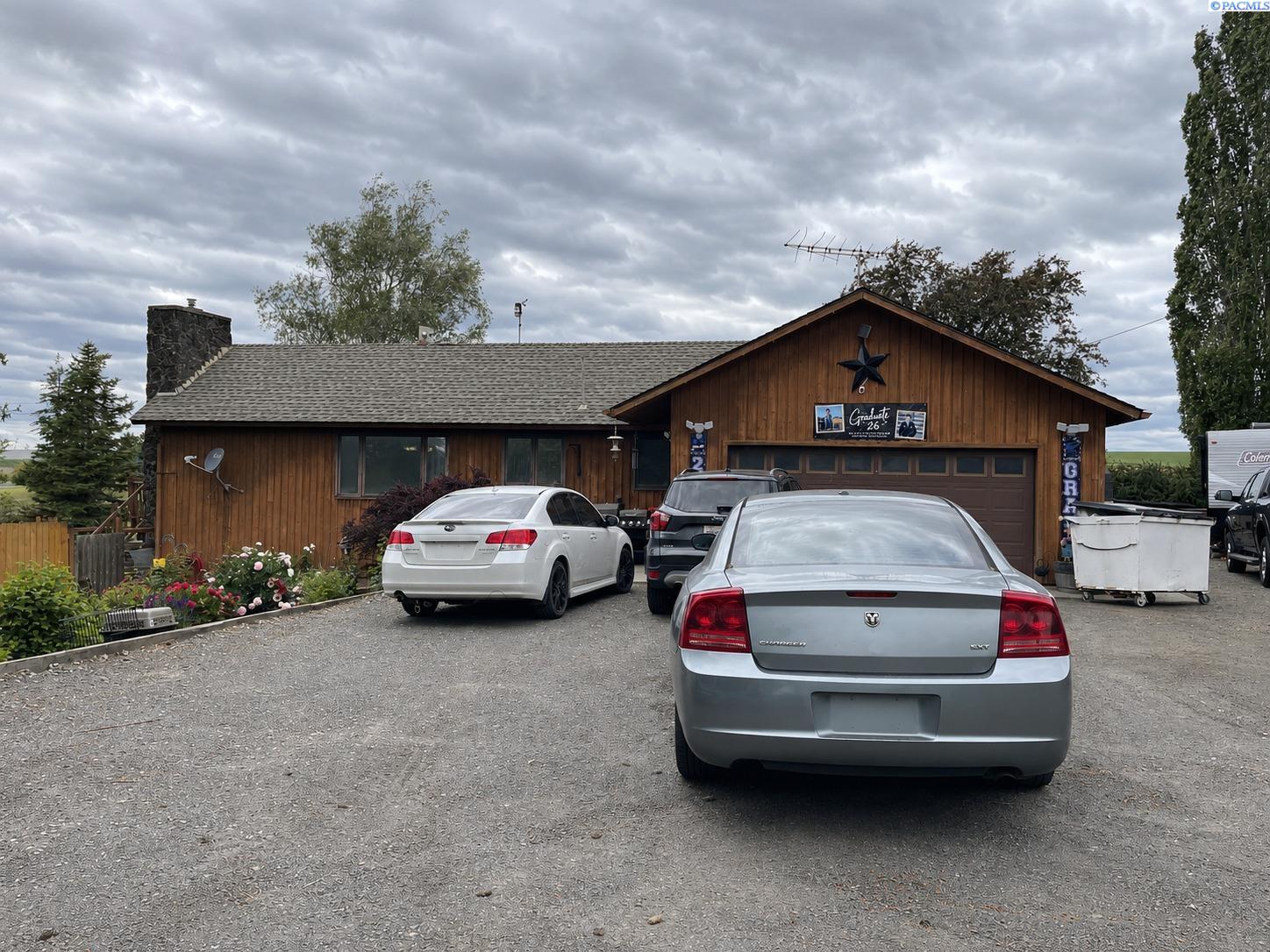 308 N Roberts Rd, Oakesdale WA 99158