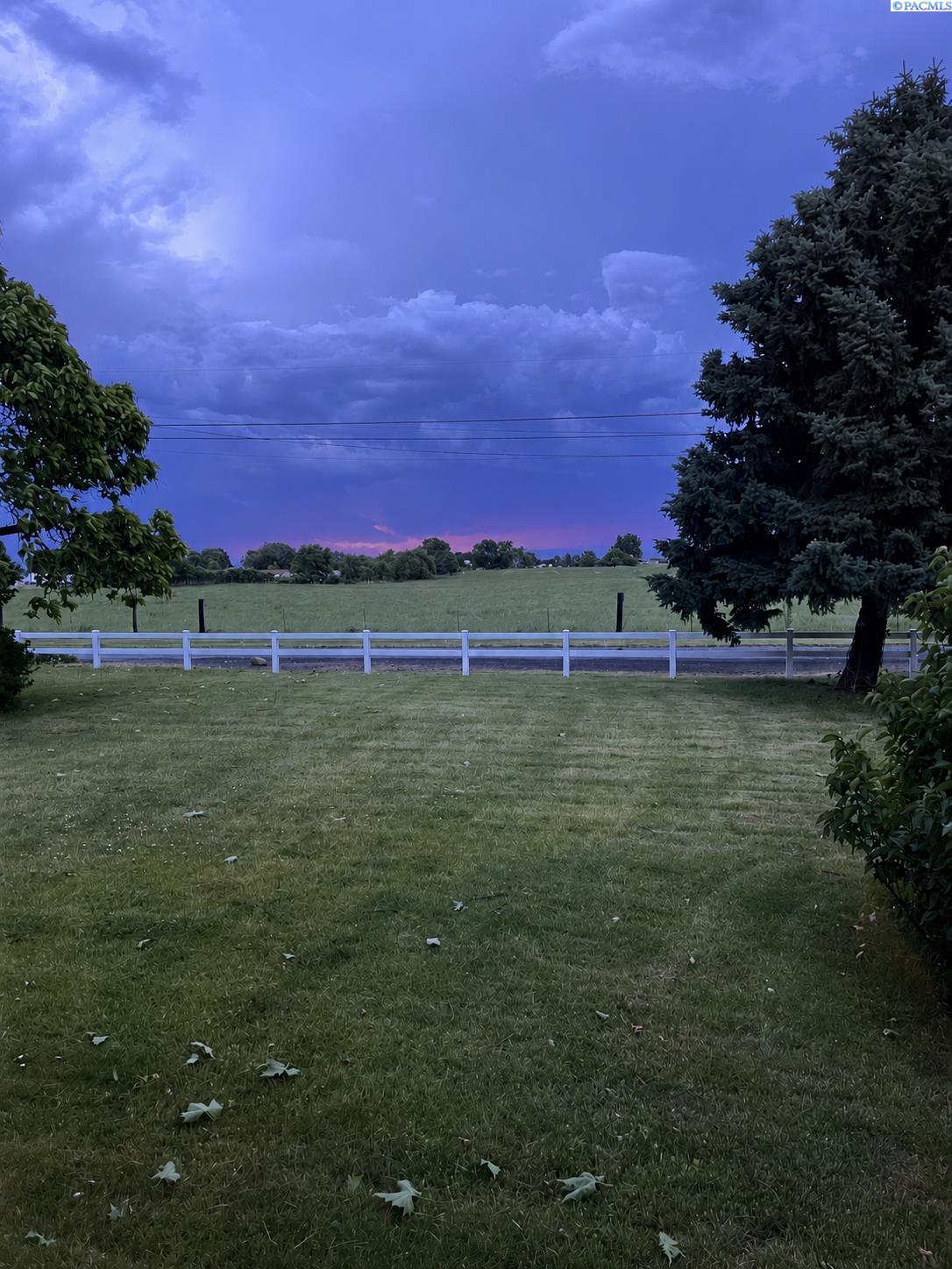 148501 North River Rd, Prosser, WA 99350