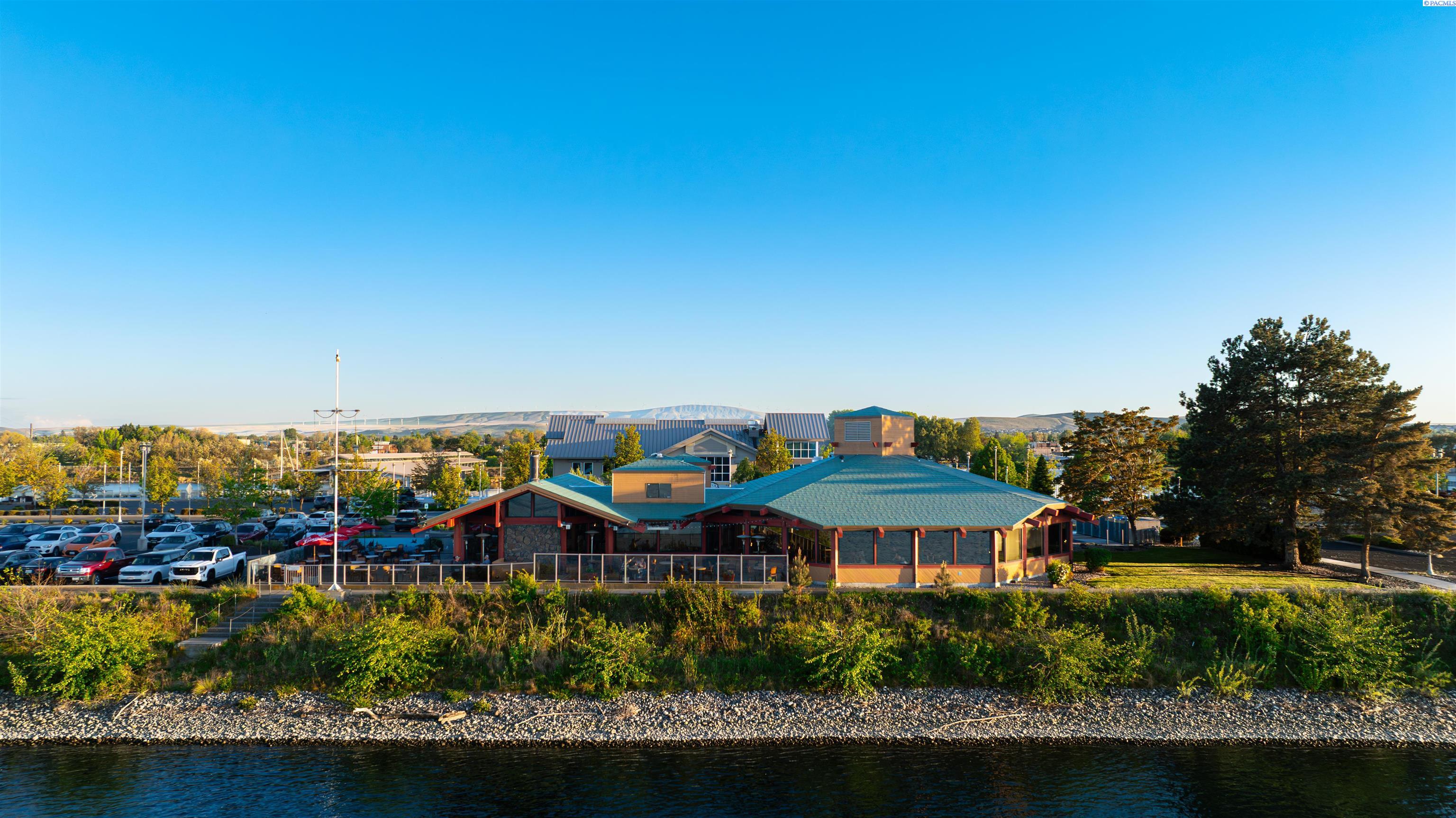 355 Clover Island Dr, Kennewick, WA 99336