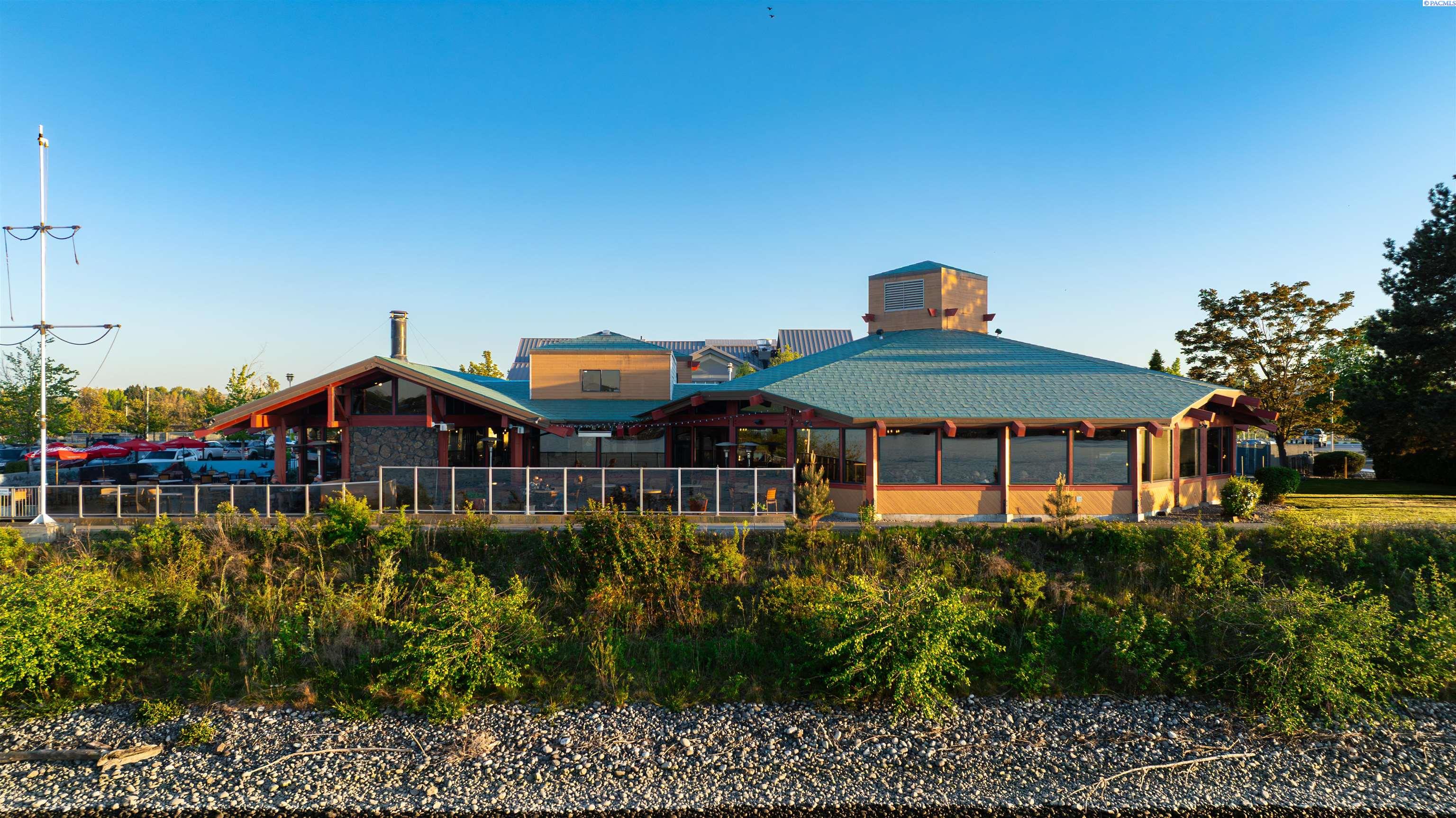 355 Clover Island Dr, Kennewick, WA 99336