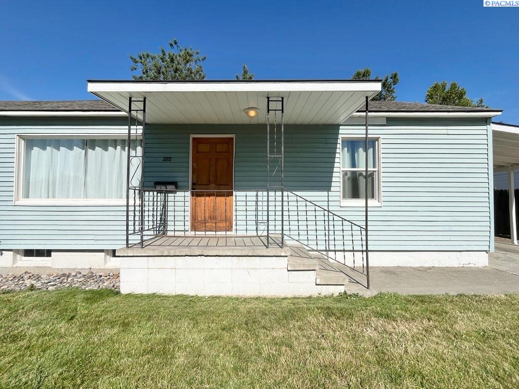 222 Casey Ave, Richland, WA 99352