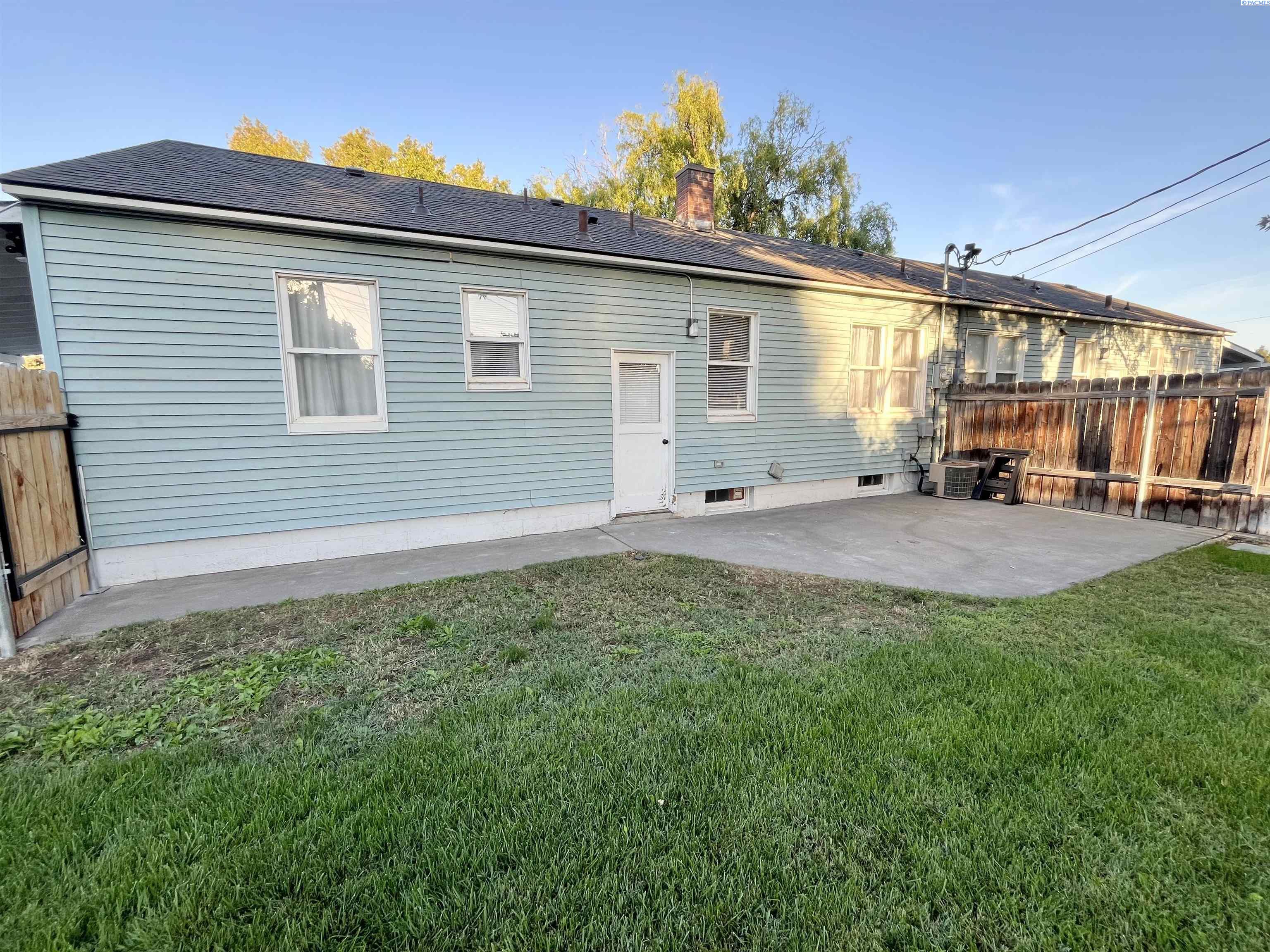 222 Casey Ave, Richland, WA 99352