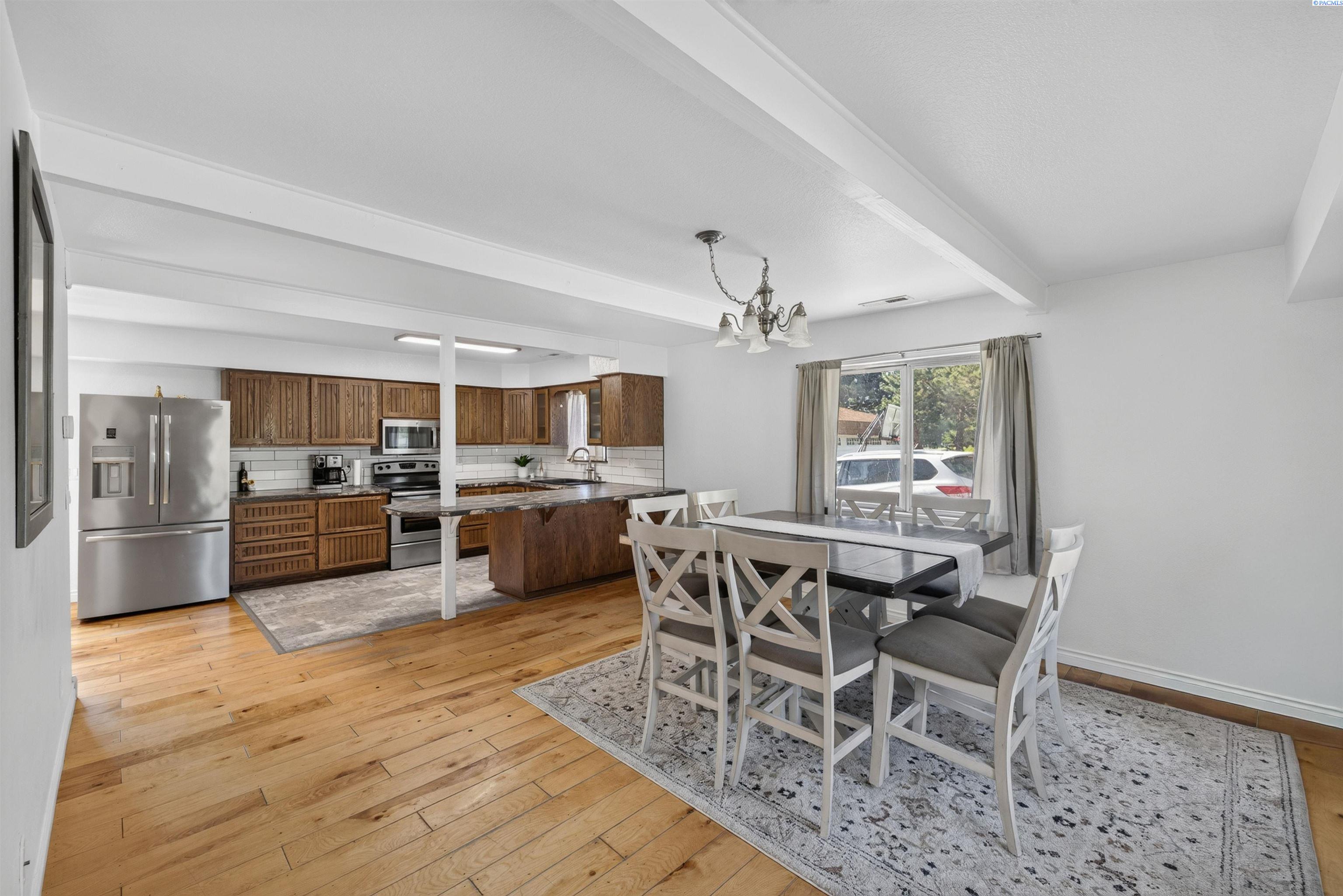 509 Wagon Wheel Pr Nw, Benton City, WA 99320