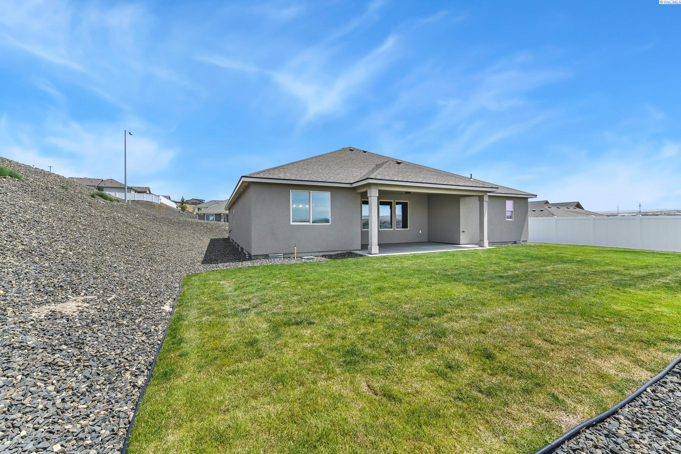 2834 Penn St, Kennewick, WA 99338