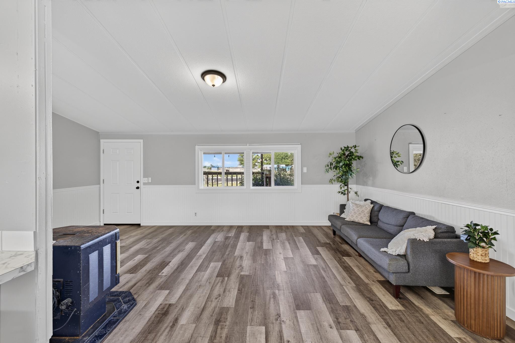 44104 Morton Rd, Kennewick, WA 99337