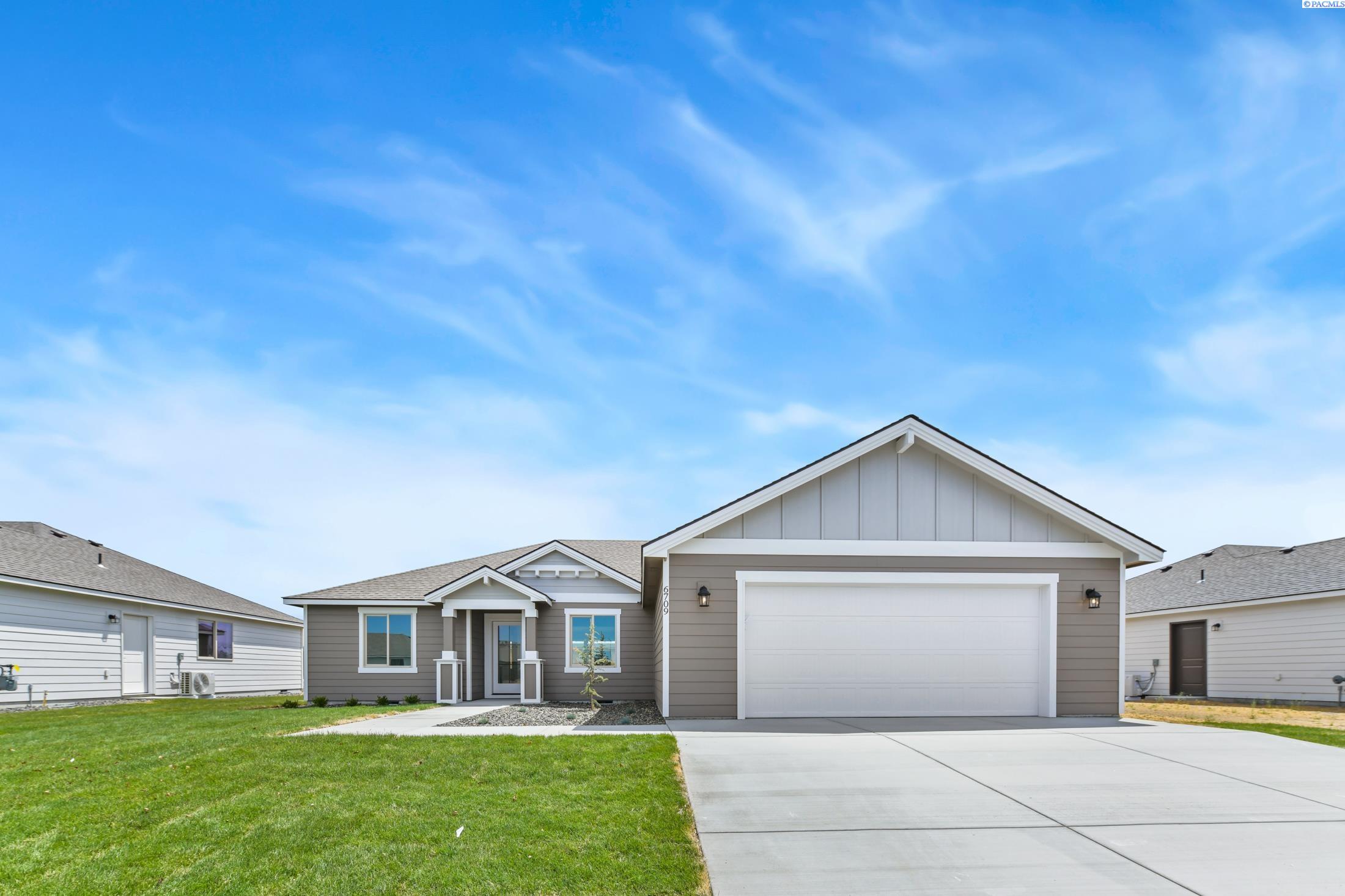 6709 Road 105 , Pasco, WA 99301