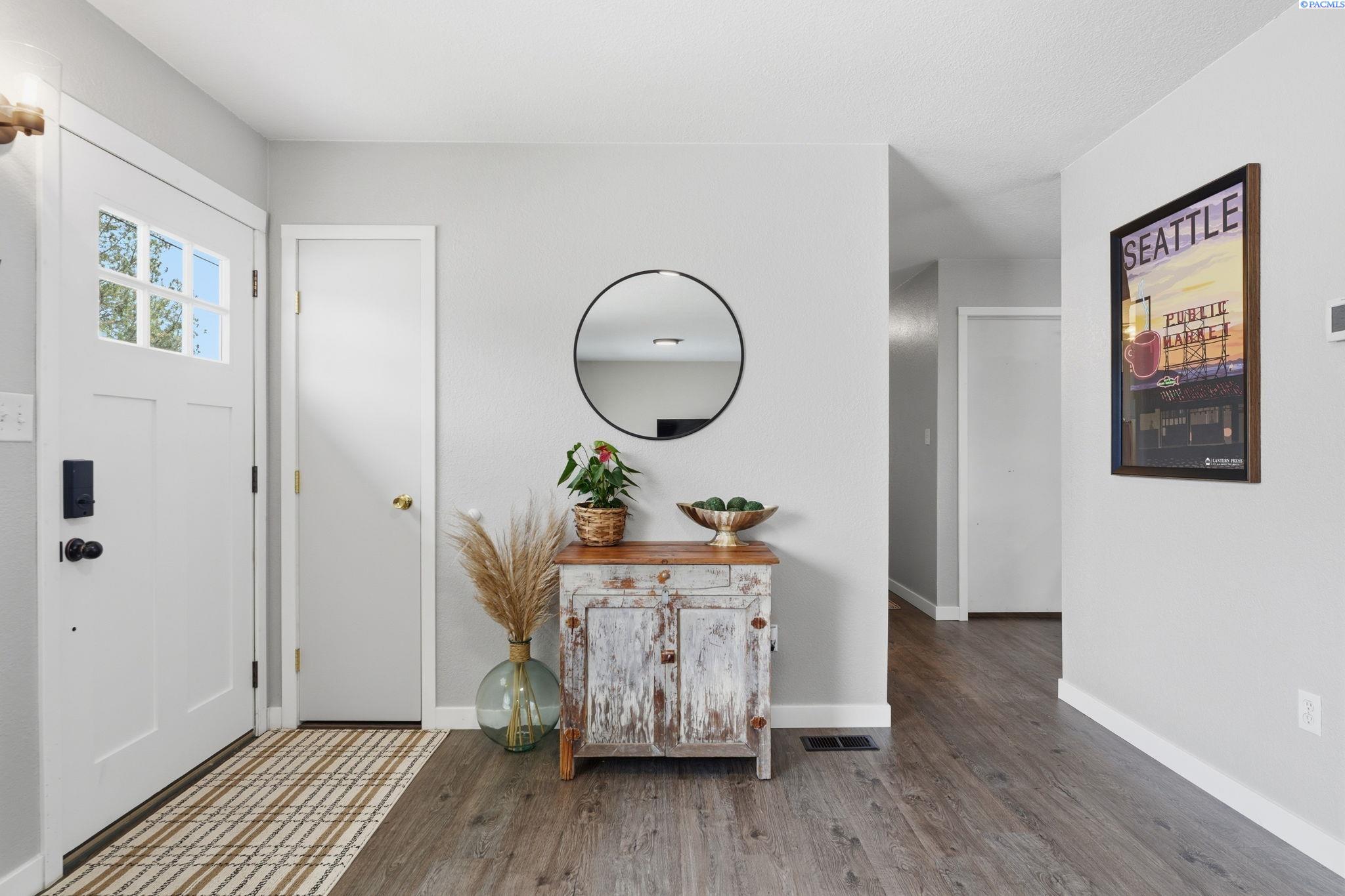 3701 Grant Loop, West Richland, WA 99353