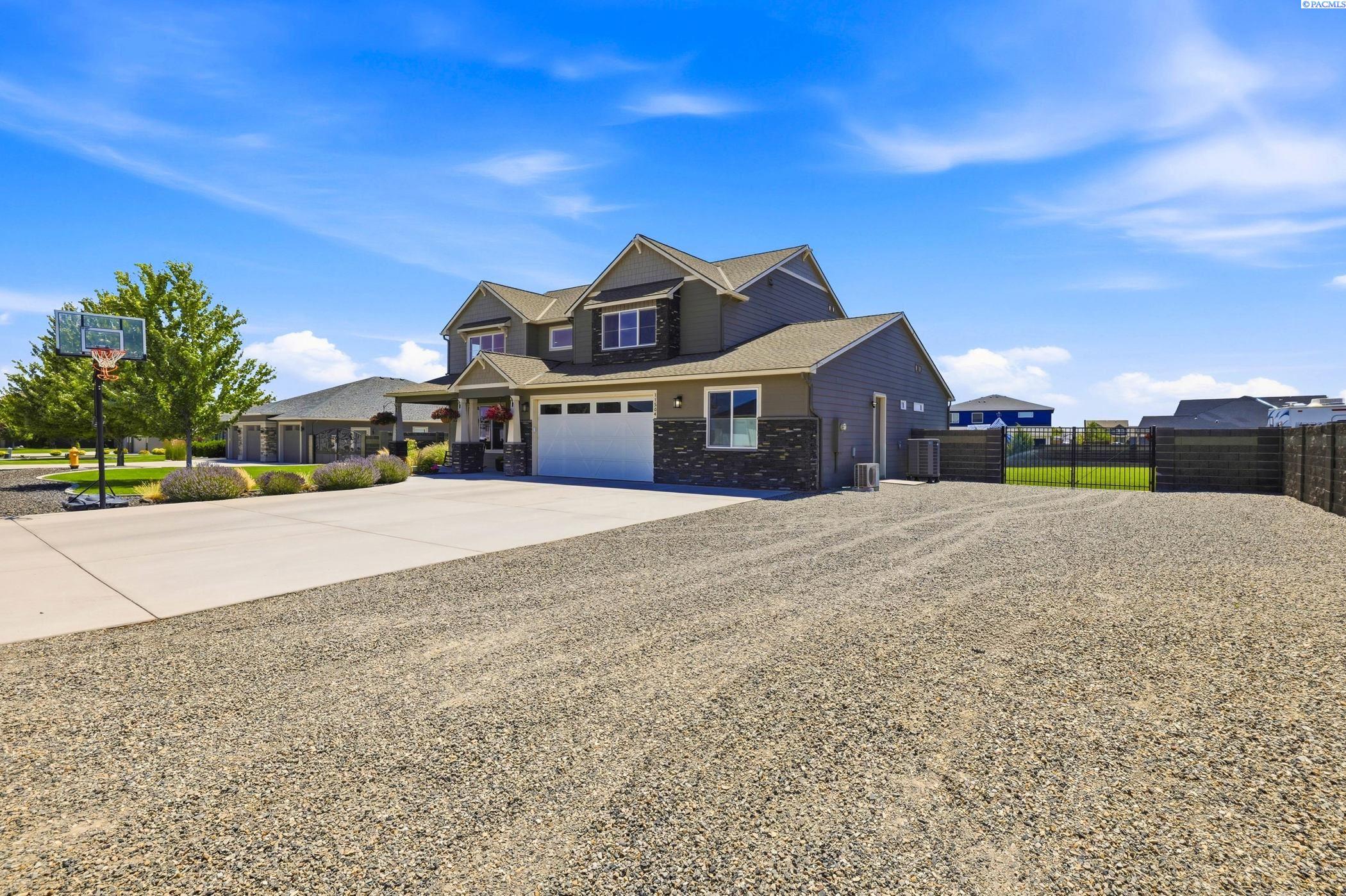 11504 Easton Dr, Pasco, WA 99301