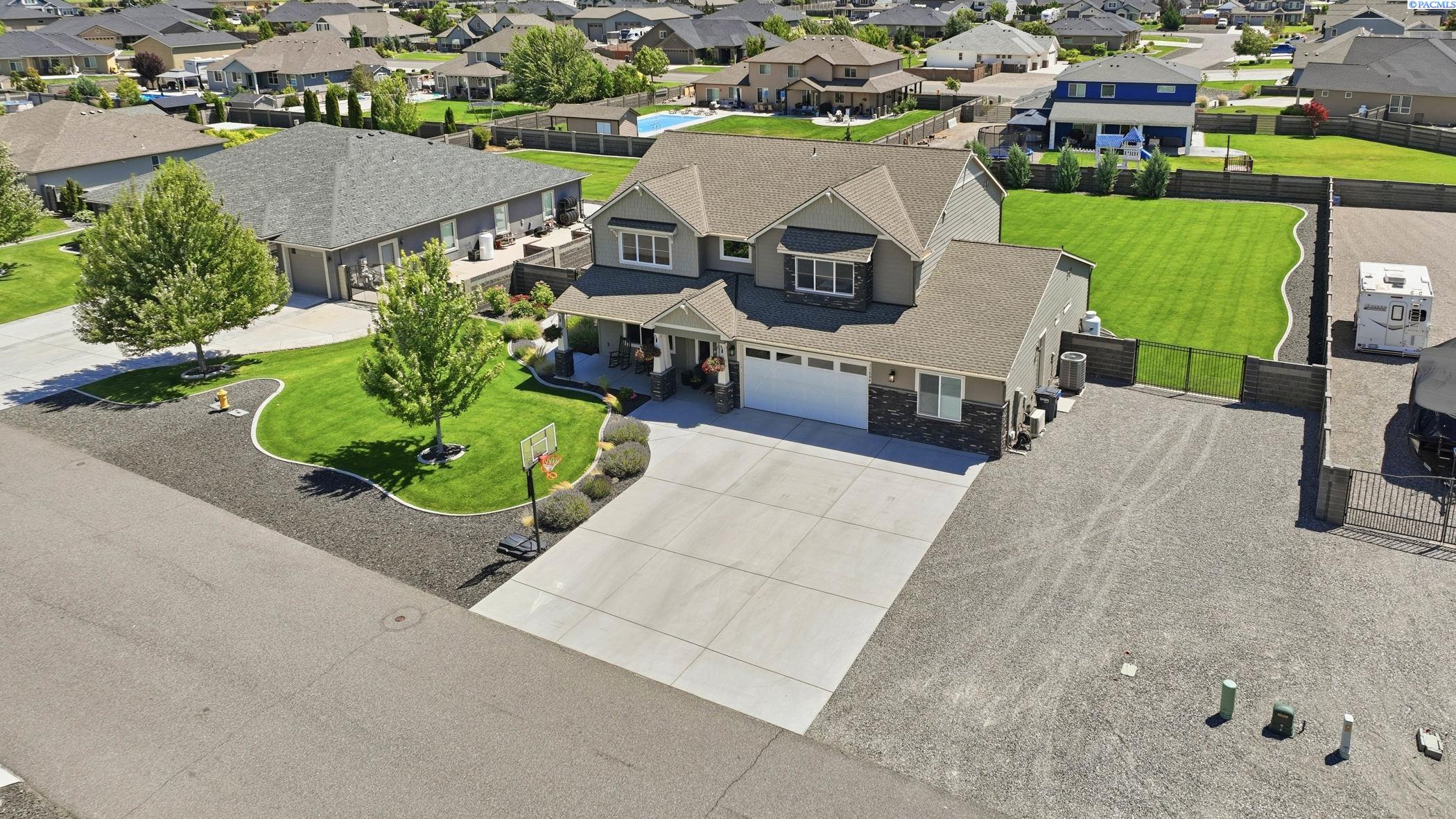 11504 Easton Dr, Pasco, WA 99301