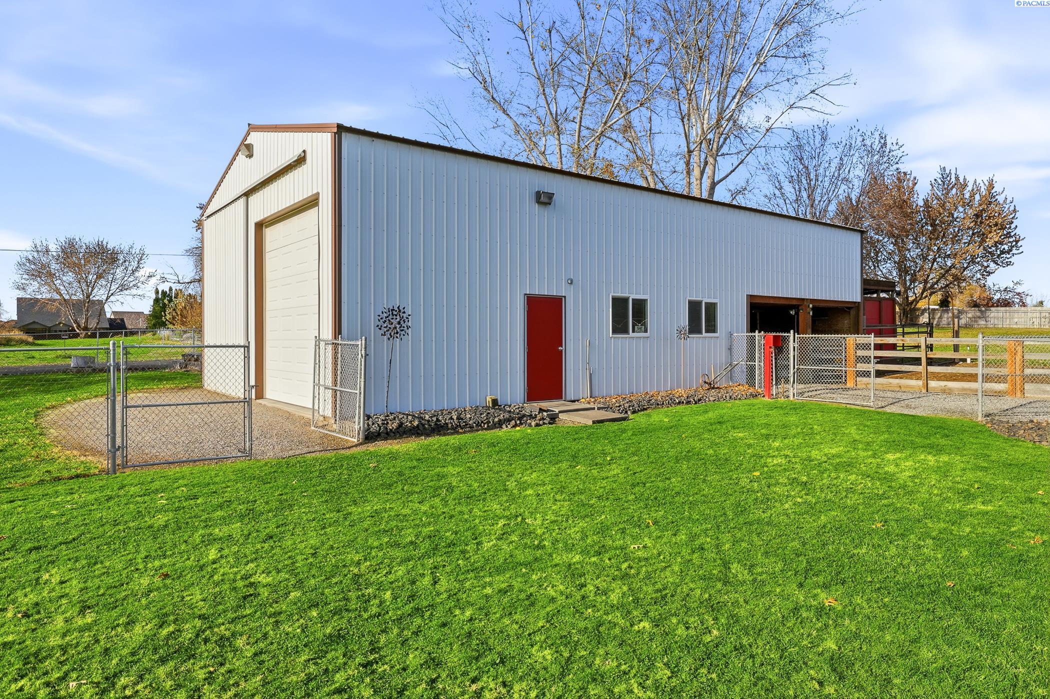 8715 Bell St, Pasco, WA 99301