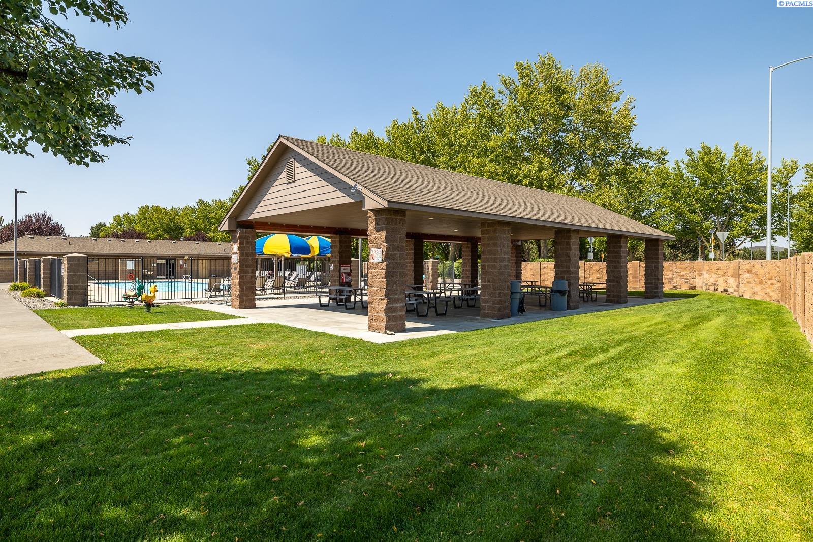 2682 Maidstone St, Richland, WA 99354