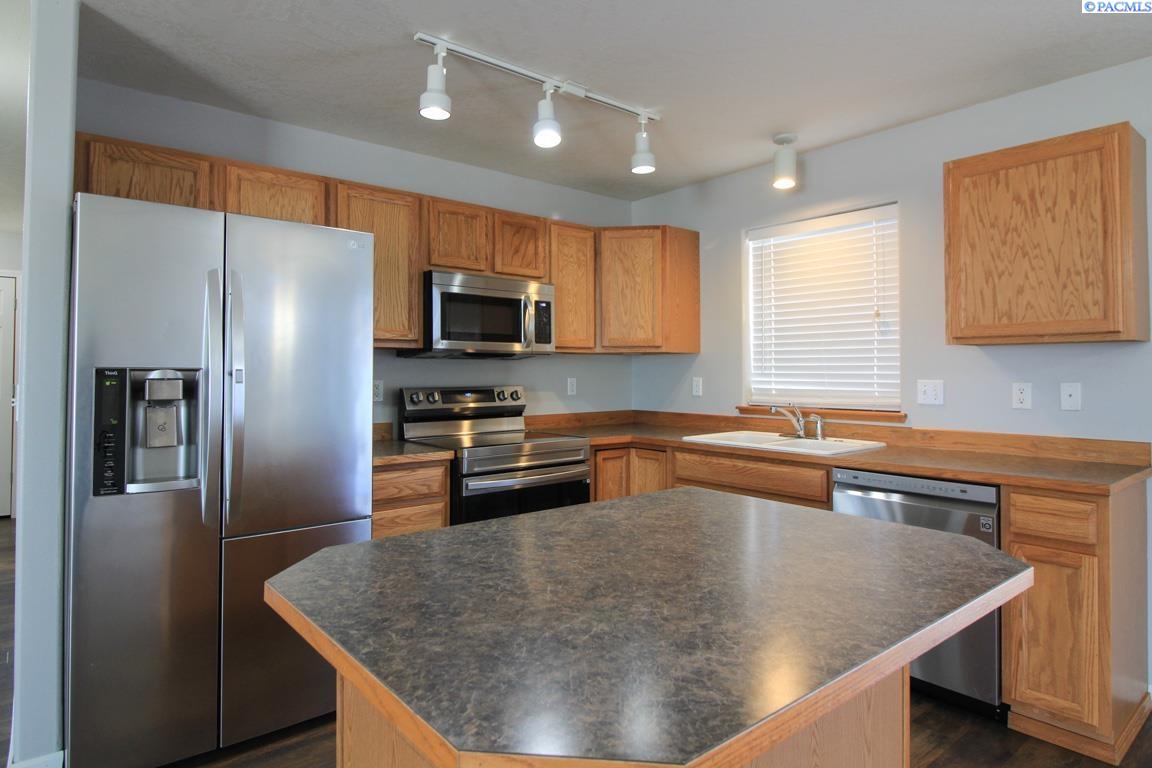 3312 Keeneland Ln, Pasco, WA 99301